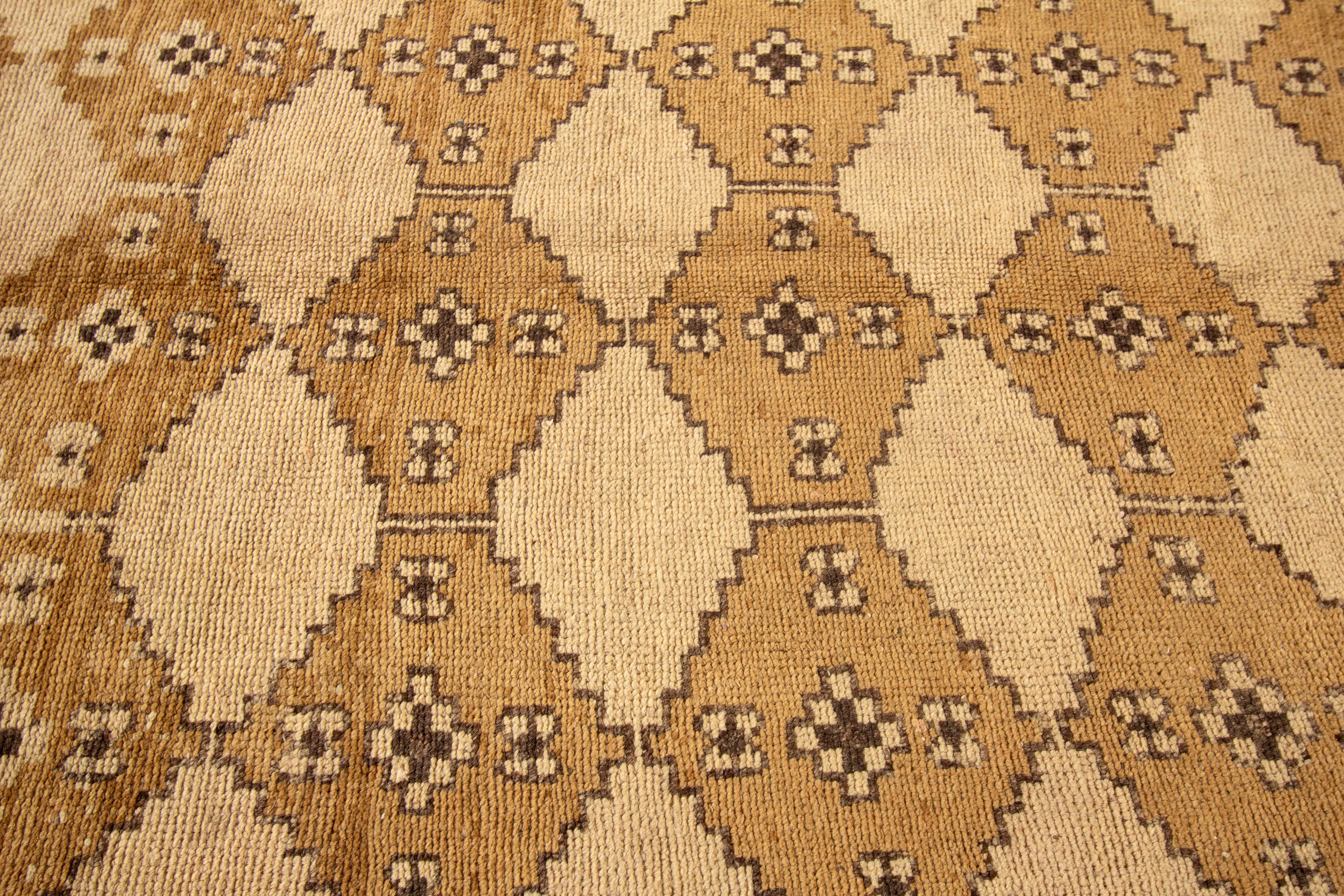 19th-Century Antique Khotan Handmade Geometric Beige Wool Rug For Sale 2