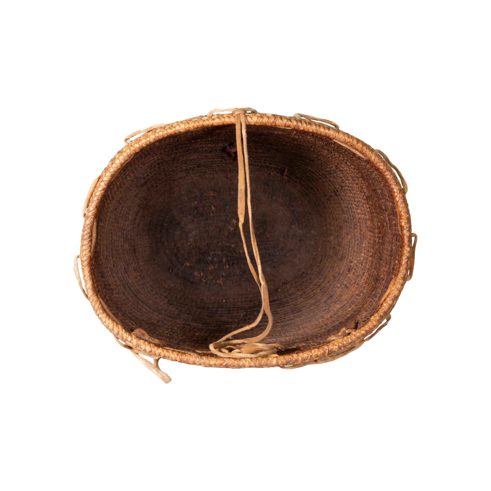 Native American 19th Century Klickitat Carrying Basket For Sale