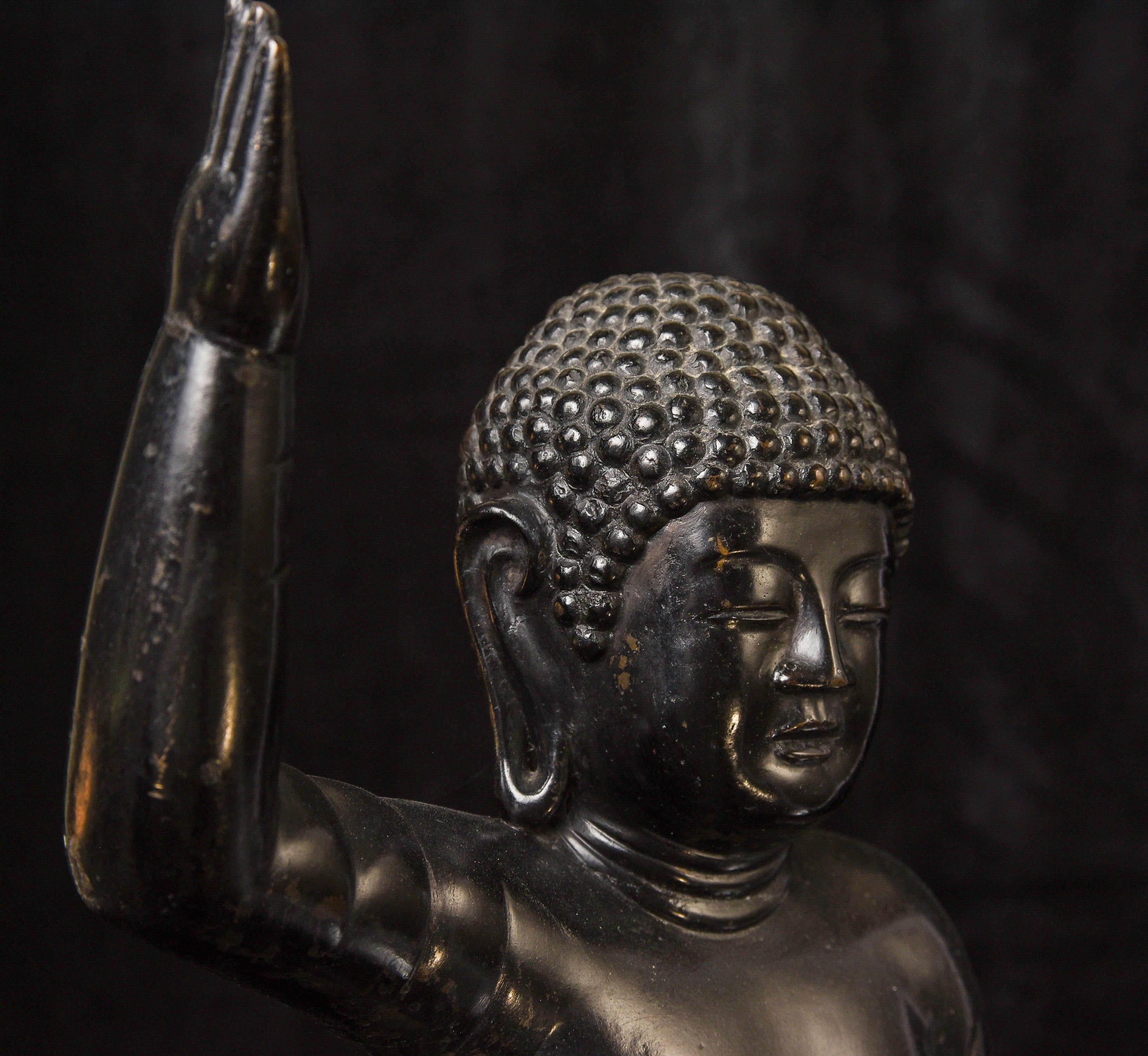 Bébé Bouddha en bronze coréen du 19e siècle - Extrêmement grand 9731 en vente 3