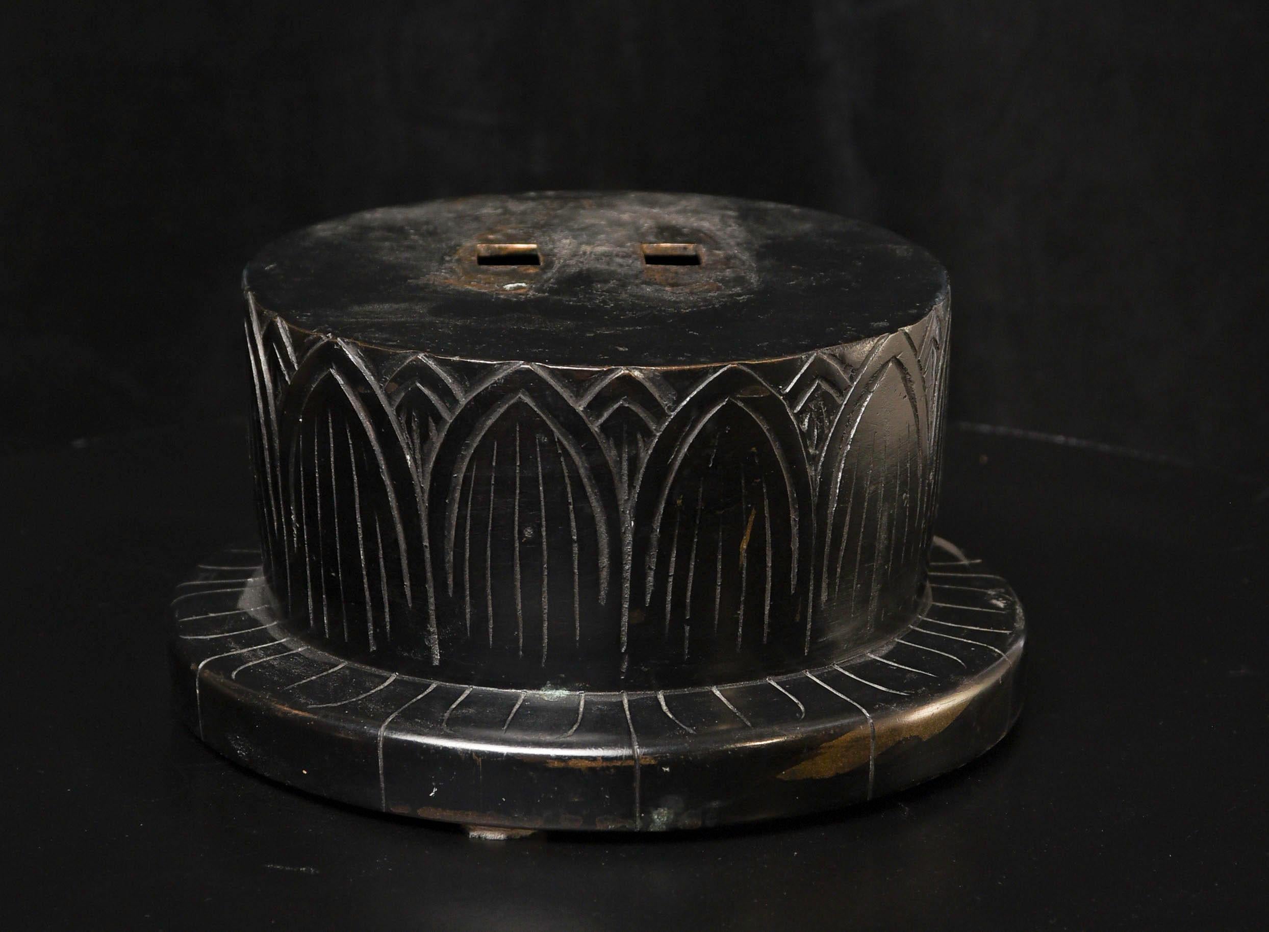 Bébé Bouddha en bronze coréen du 19e siècle - Extrêmement grand 9731 en vente 6