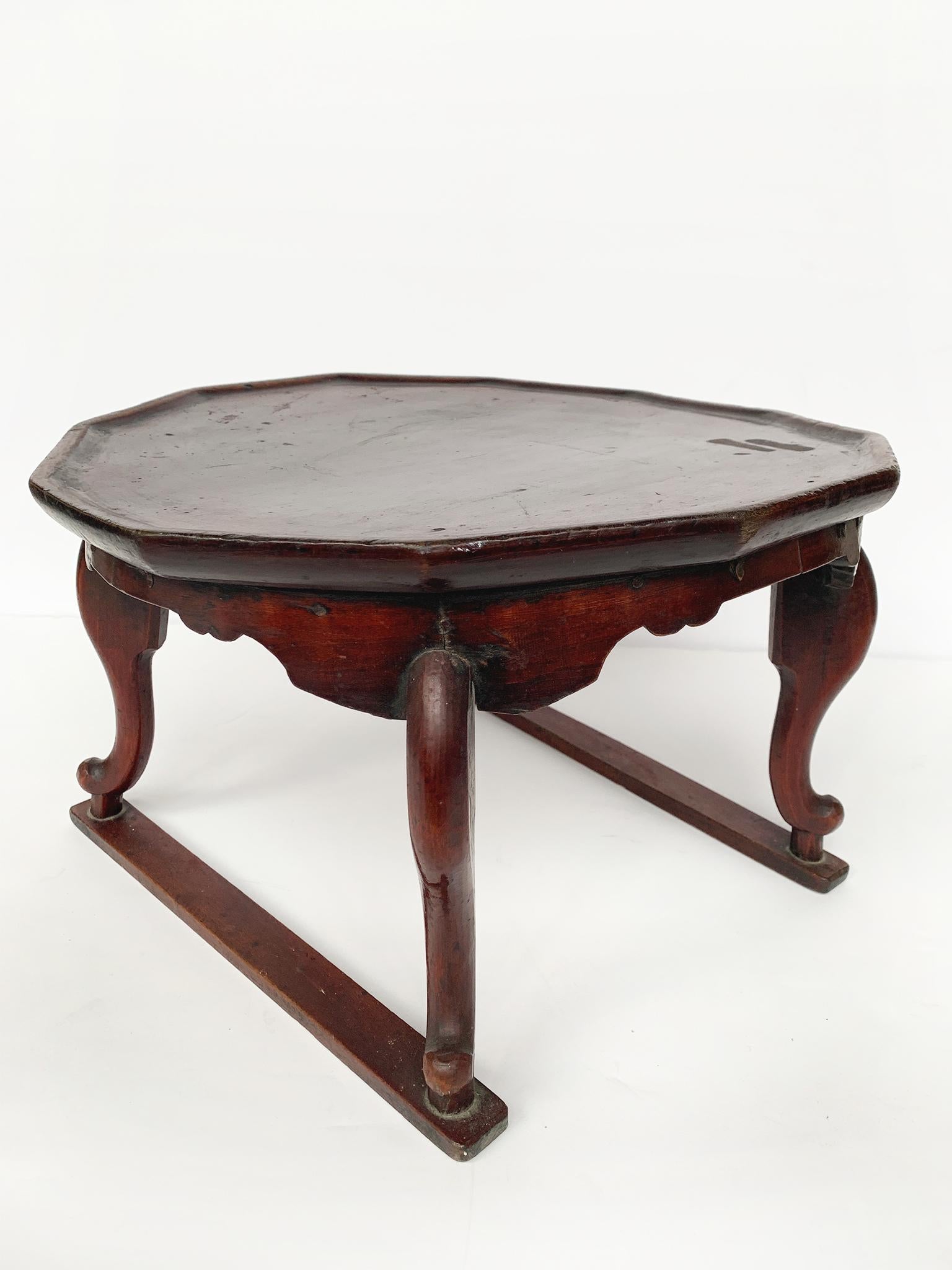 Korean store tray table