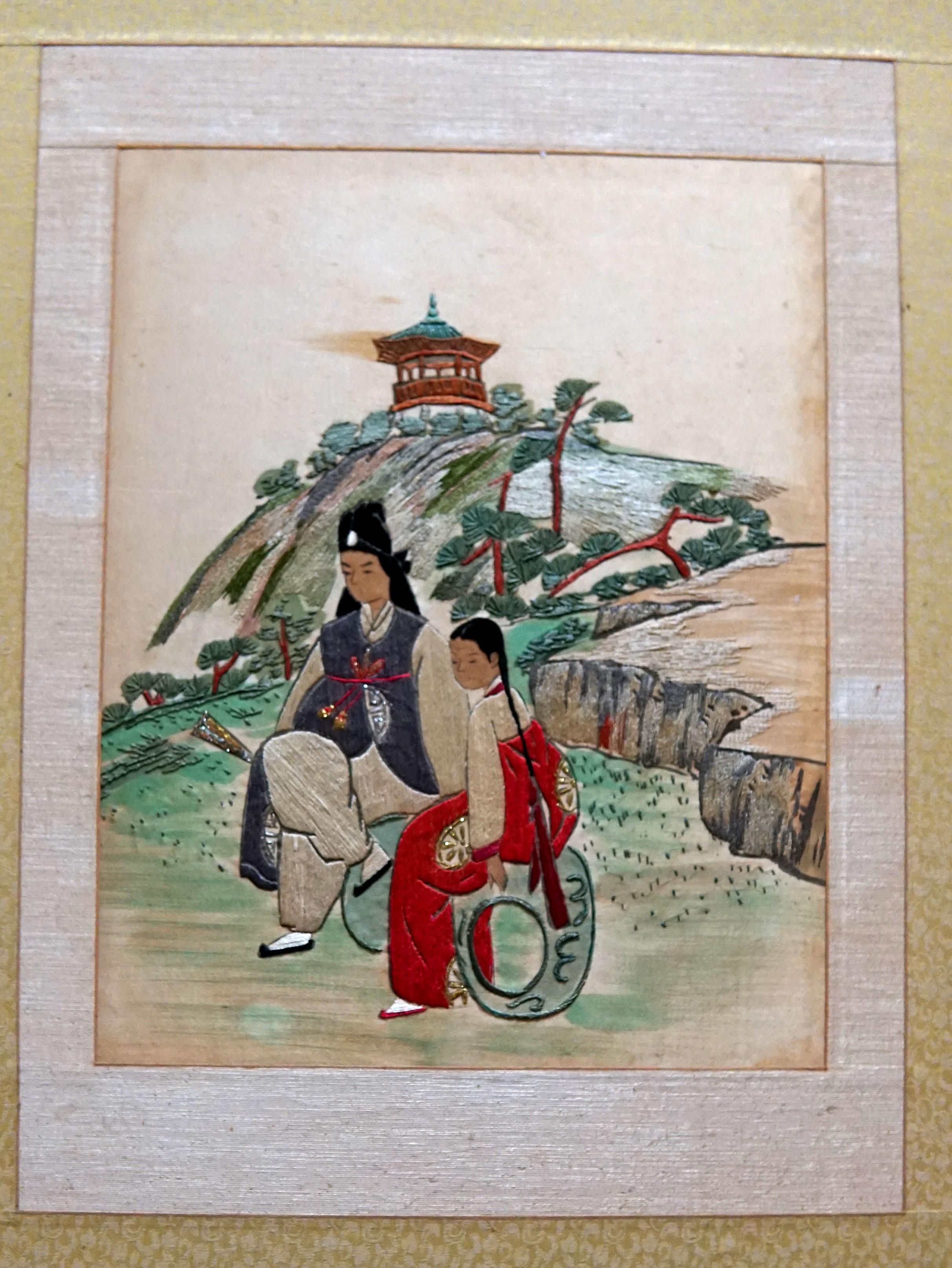   Korean Two-Panel Silk Screen from 1975 For Sale 7