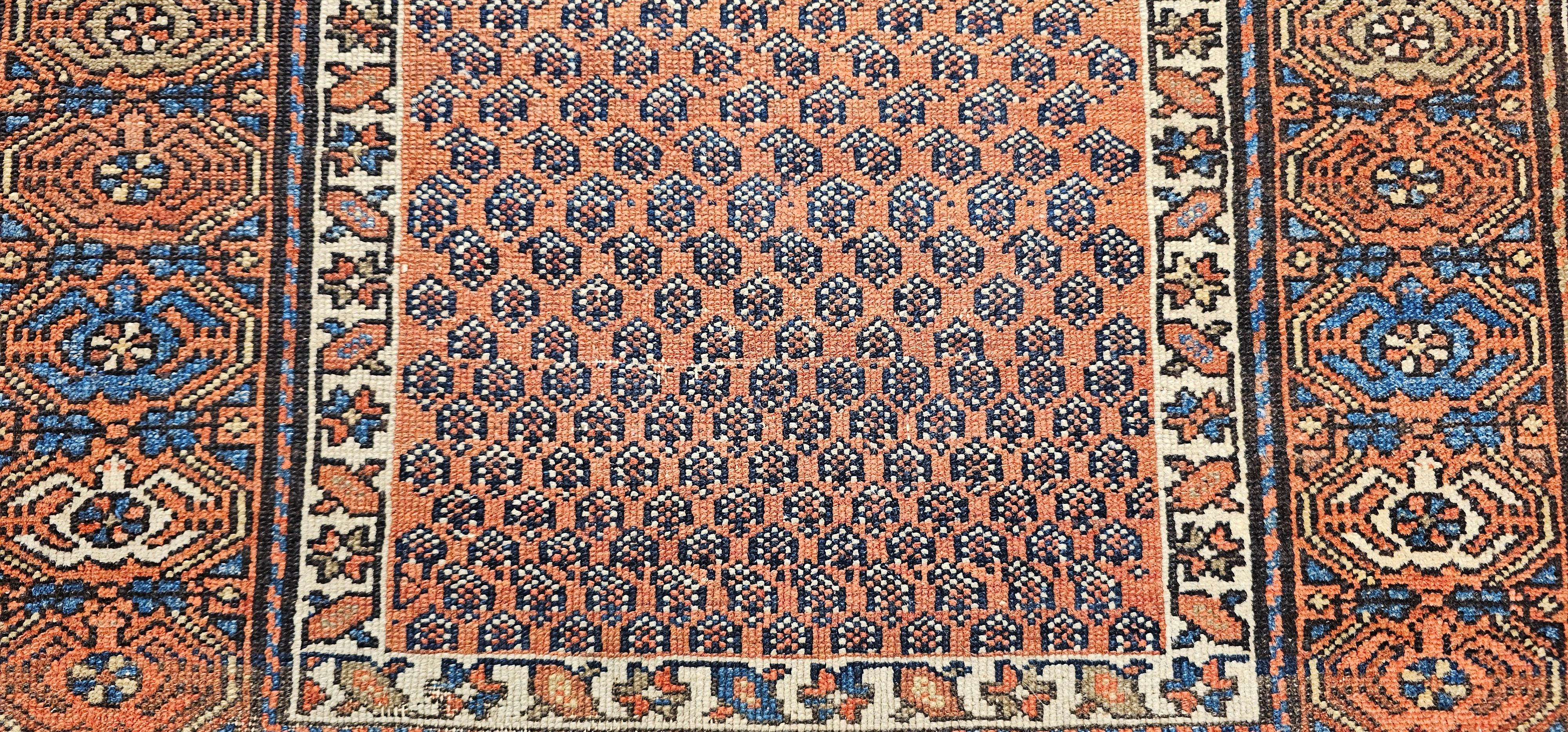 Tapis kurde du 19e siècle à motif de marguerite en vente 3