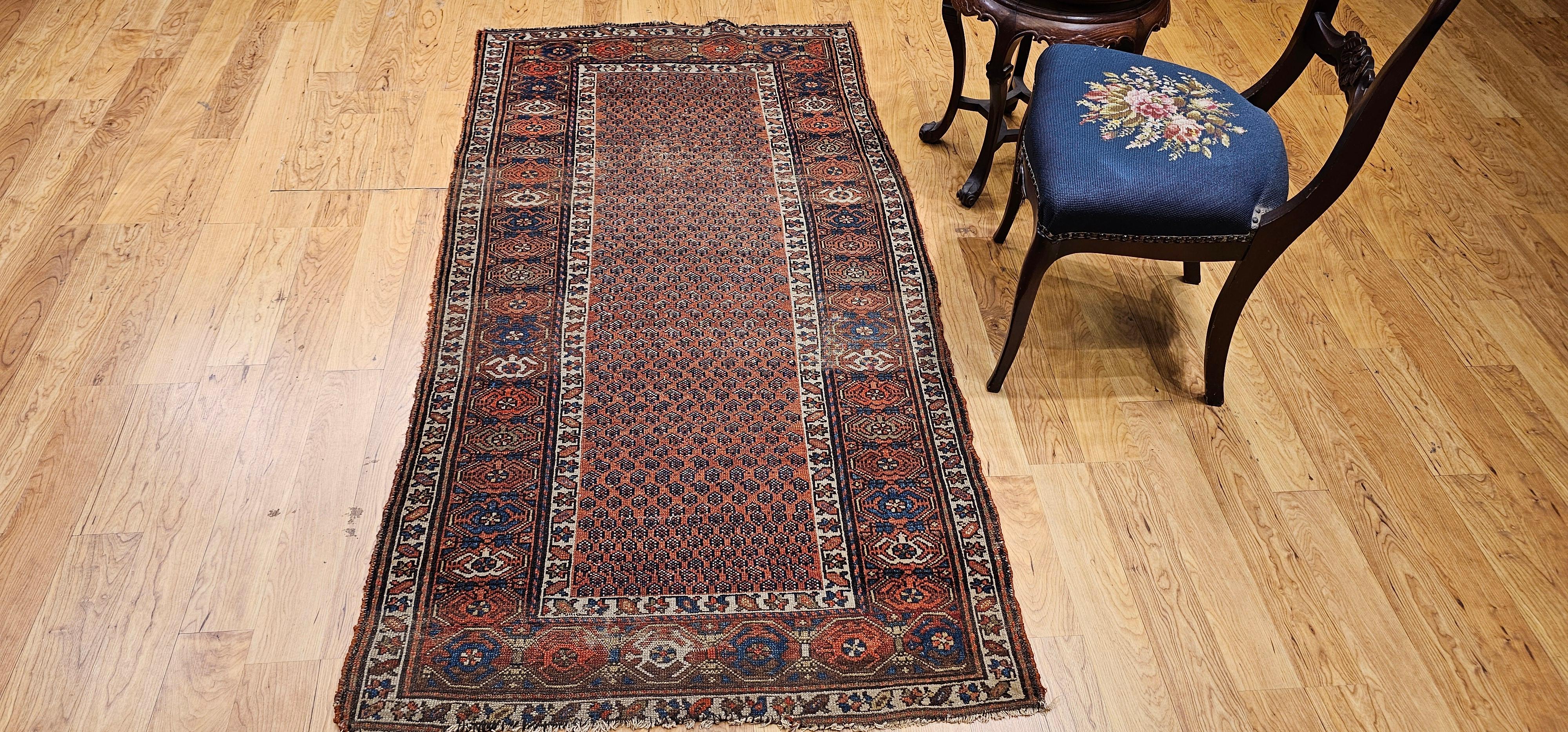 Tapis kurde du 19e siècle à motif de marguerite en vente 8