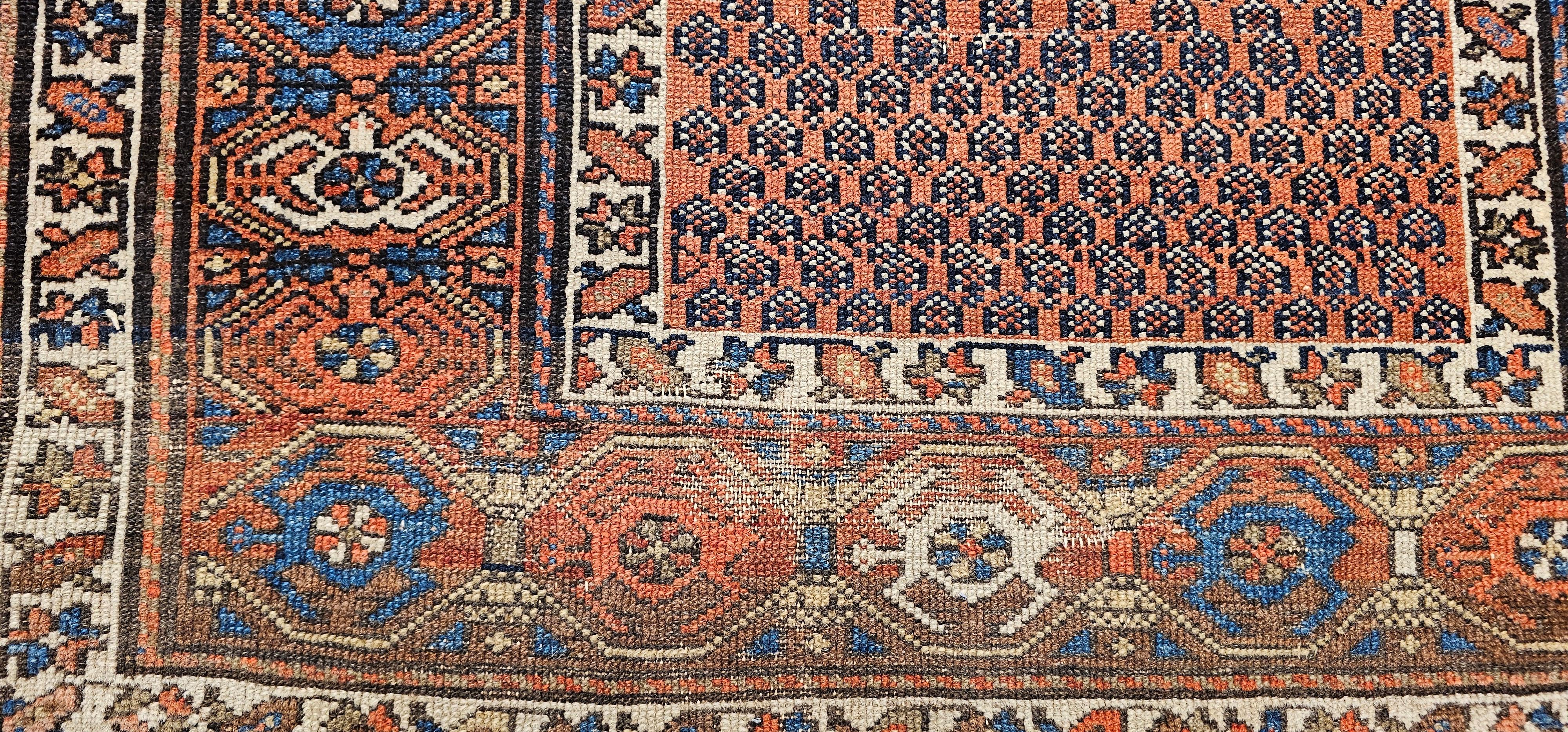 Tapis kurde du 19e siècle à motif de marguerite en vente 2