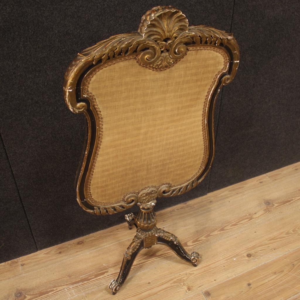 19th Century Lacquered and Gilt Wood and Fabric French Fender, 1870 For Sale 8