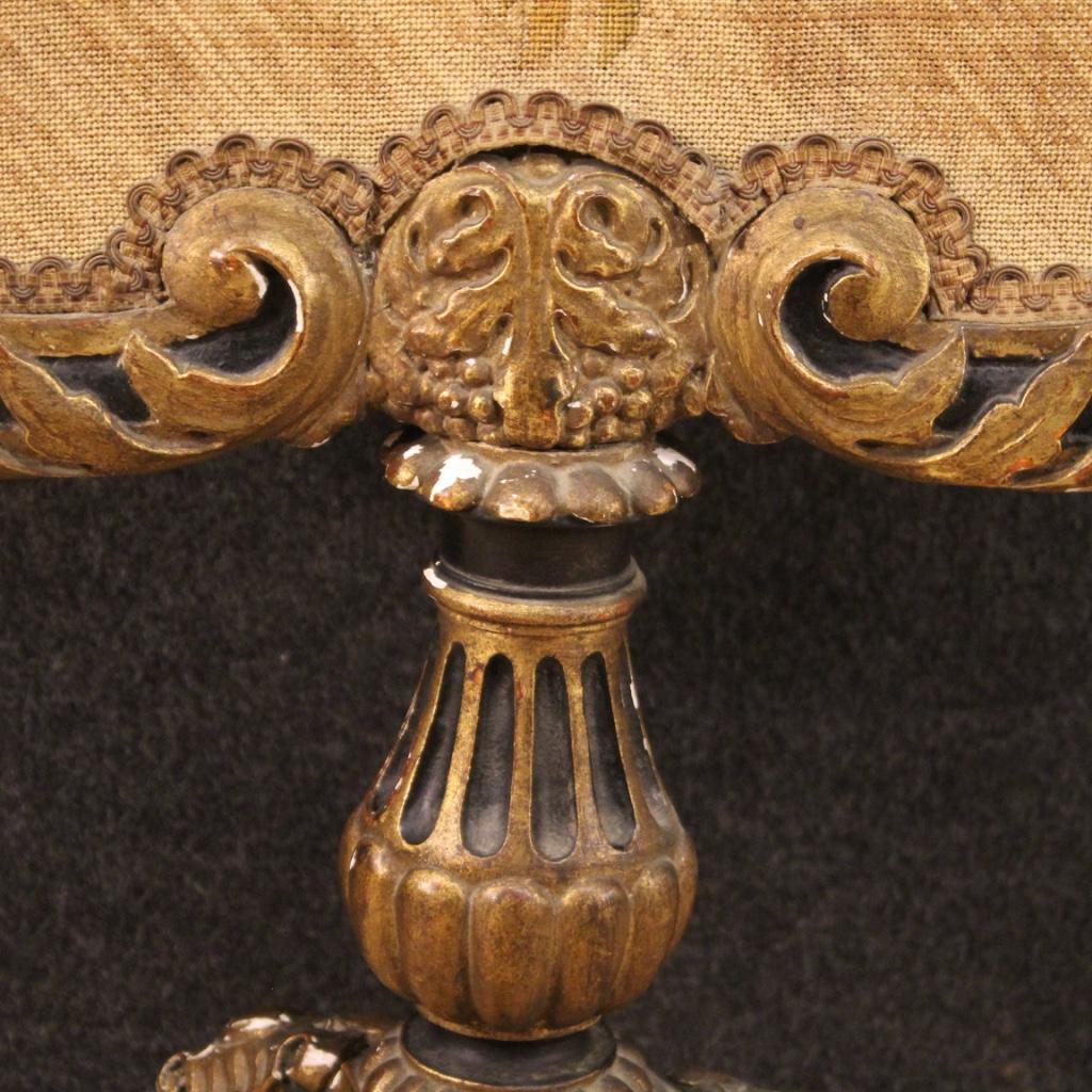 Doré Défenseur français du 19ème siècle en bois et tissu doré et laqué, 1870 en vente