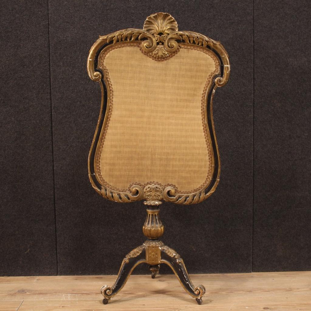 19th Century Lacquered and Gilt Wood and Fabric French Fender, 1870 For Sale 6