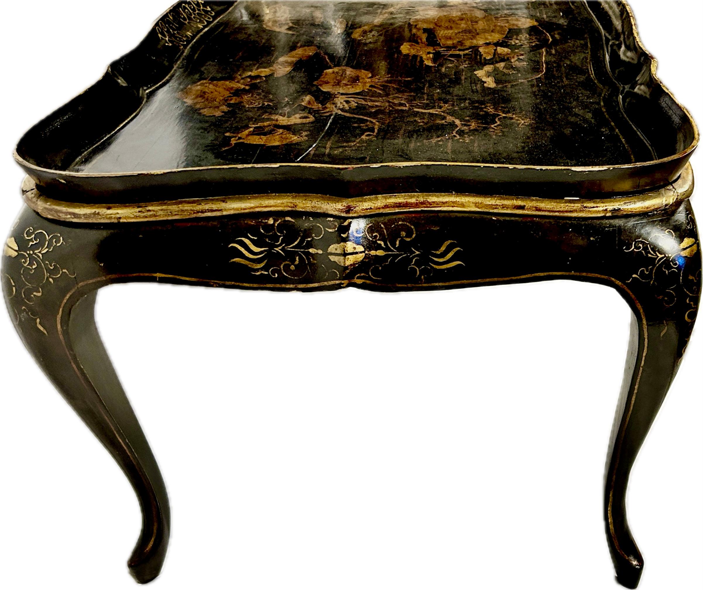 Table basse laquée Chinoiserie du 19ème siècle en vente 4