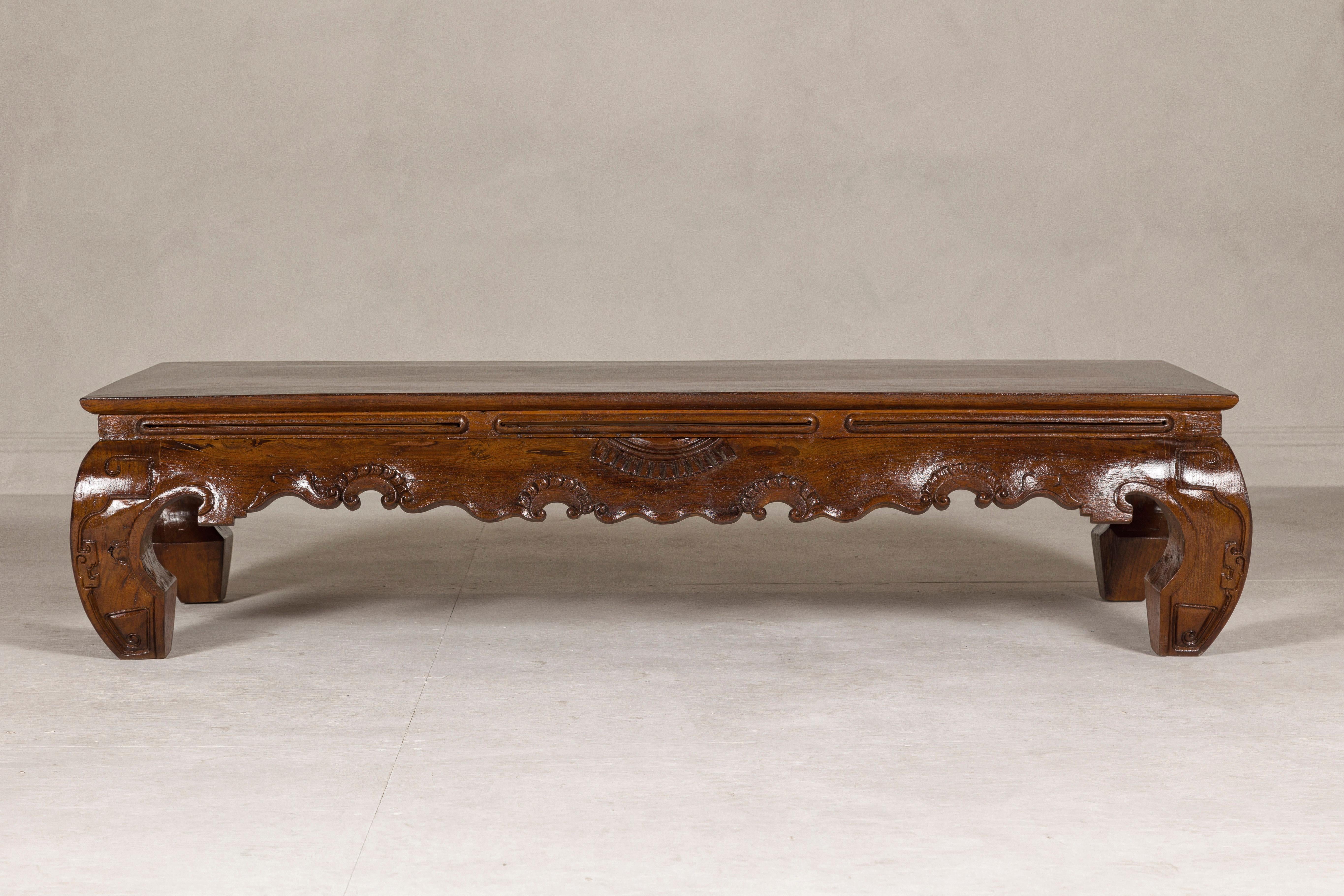 19th Century Lacquered Coffee Table with Hand-Carved Apron and Chow Legs In Good Condition For Sale In Yonkers, NY