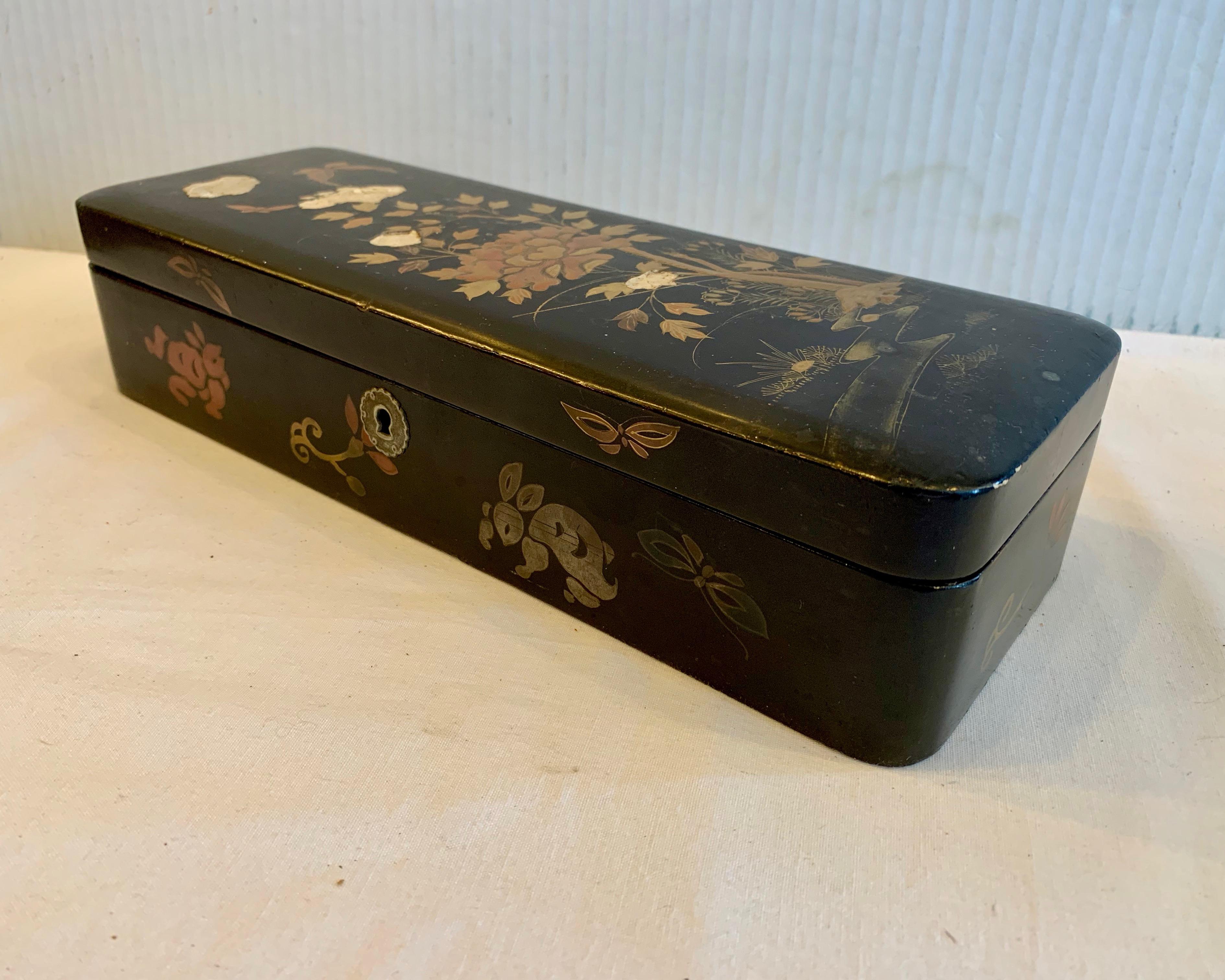 19TH Century Lacquered Glove Box In Good Condition For Sale In West Palm Beach, FL