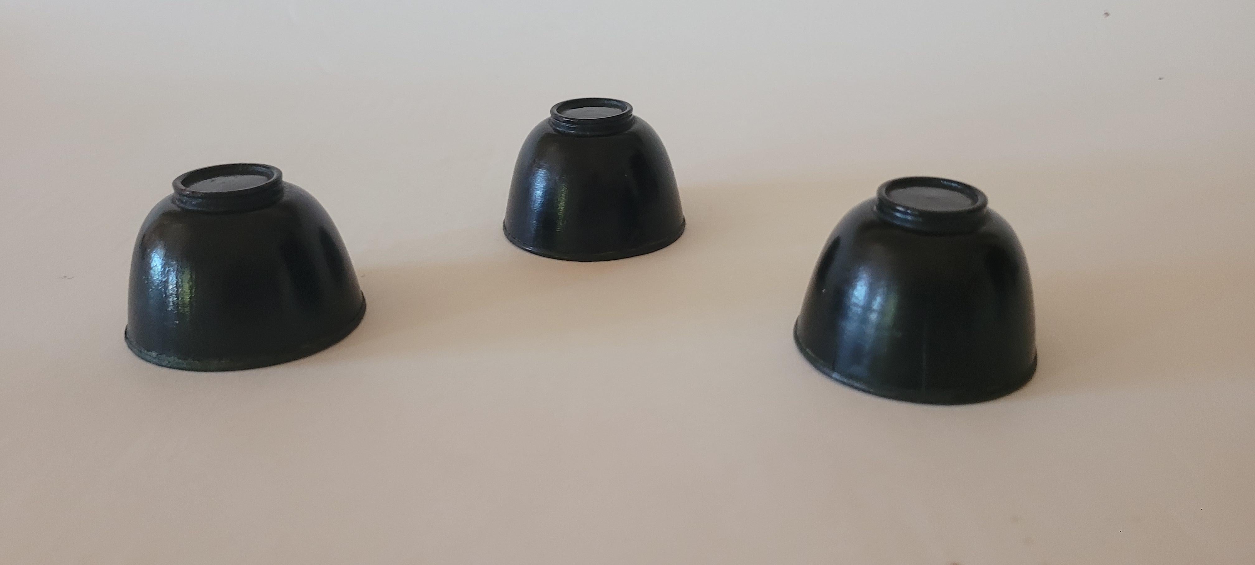 Lackierte Teetassen aus dem 19. im Angebot 2