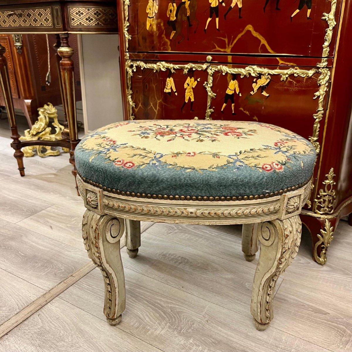 19th Century Lacquered Wooden Stool in Louis XV Transition Style  For Sale 3