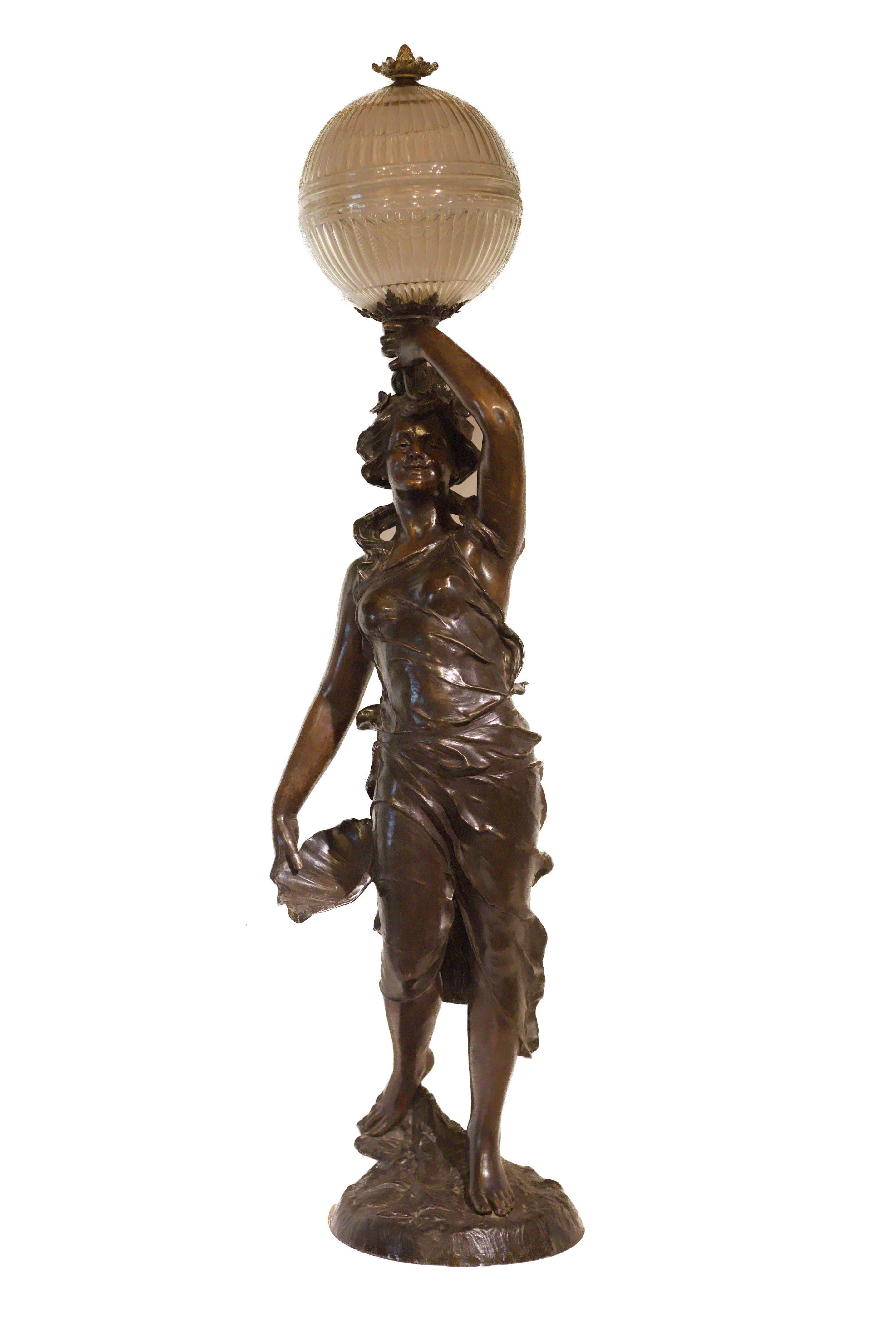 Austriaco Lampada scultura del XIX secolo in bronzo di Victor Heinrich Seifert in vendita
