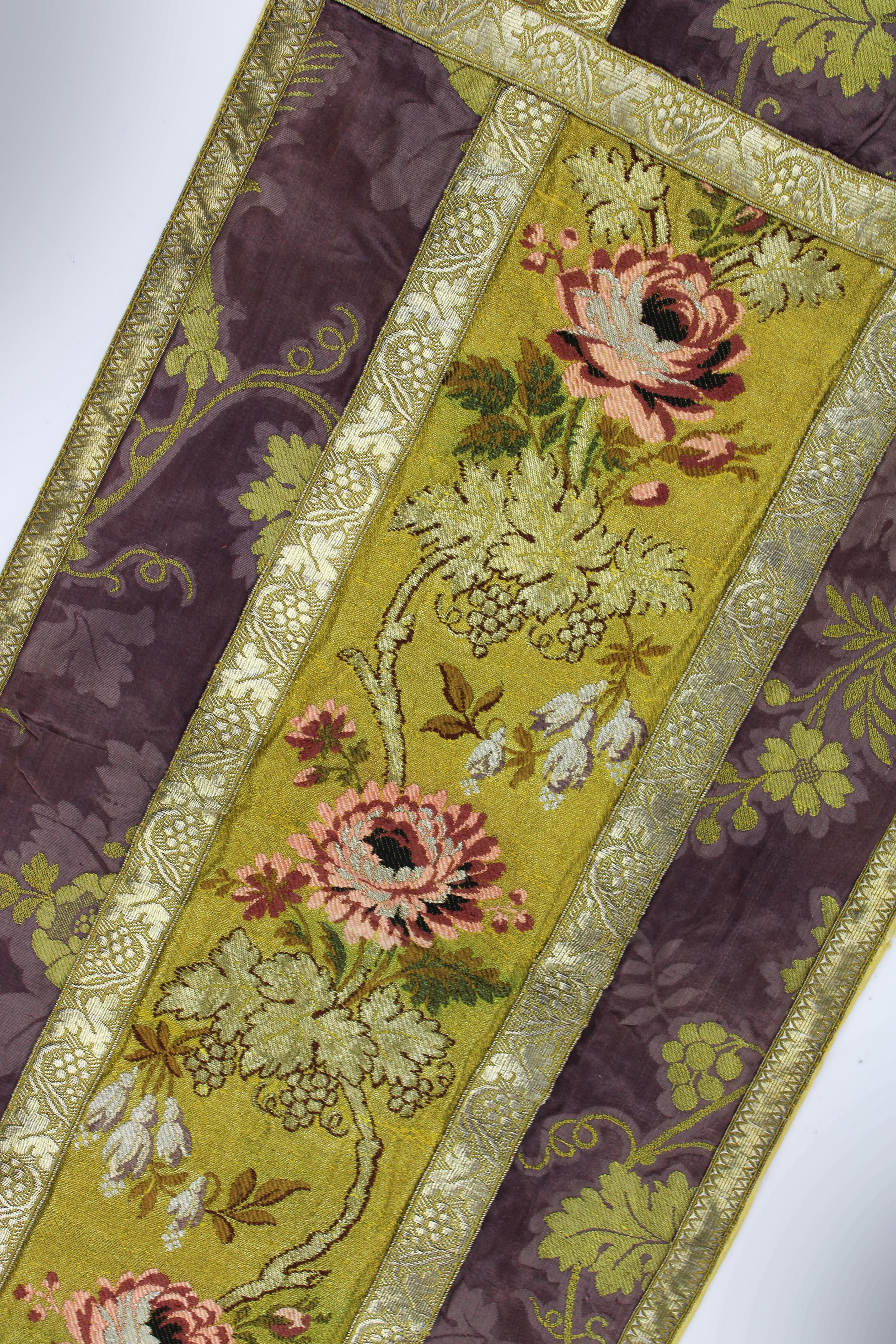 Lampas-Wandteppich, Tischläufer, gewebt, Gold, Lyon, Seide, Patchwork, Frankreich, 19. Jahrhundert im Angebot 3