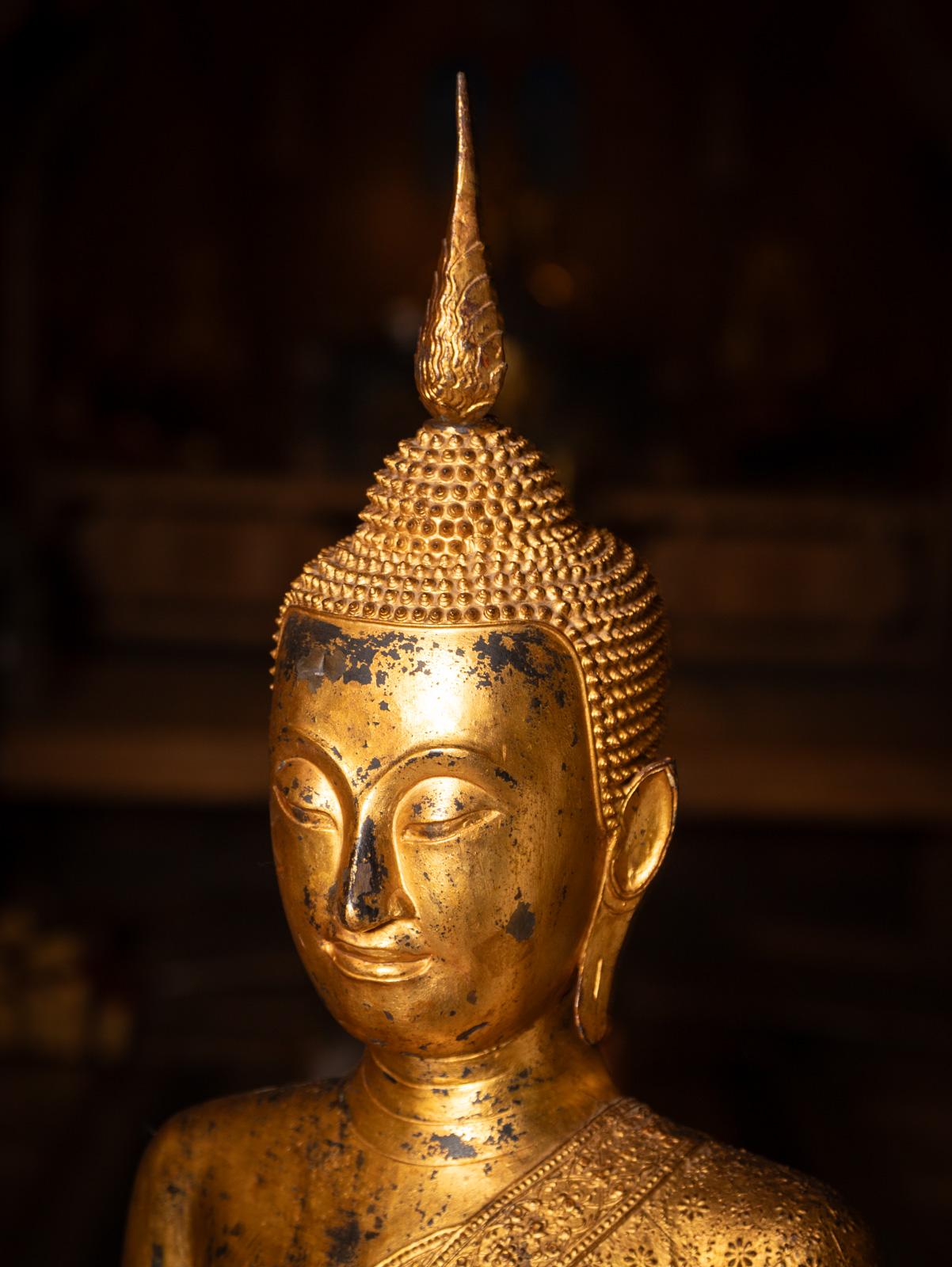 Burmese 19th century Large antique bronze Thai Buddha statue from Burma For Sale
