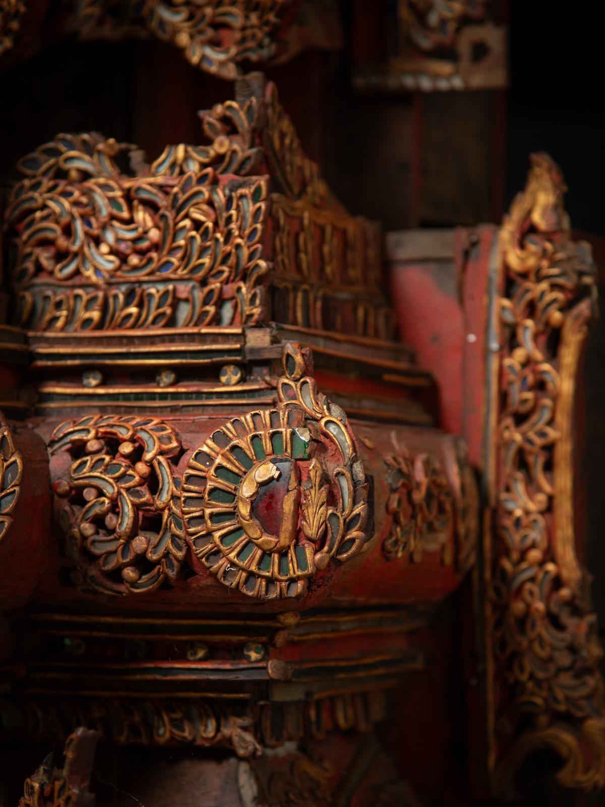 19e siècle Grand autel antique de Bouddha birman de Birmanie en vente 6