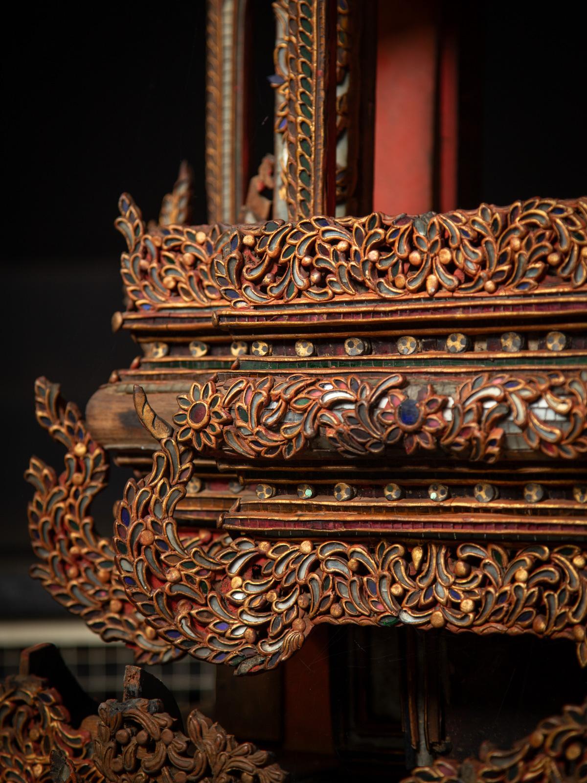 19e siècle Grand autel antique de Bouddha birman de Birmanie en vente 8