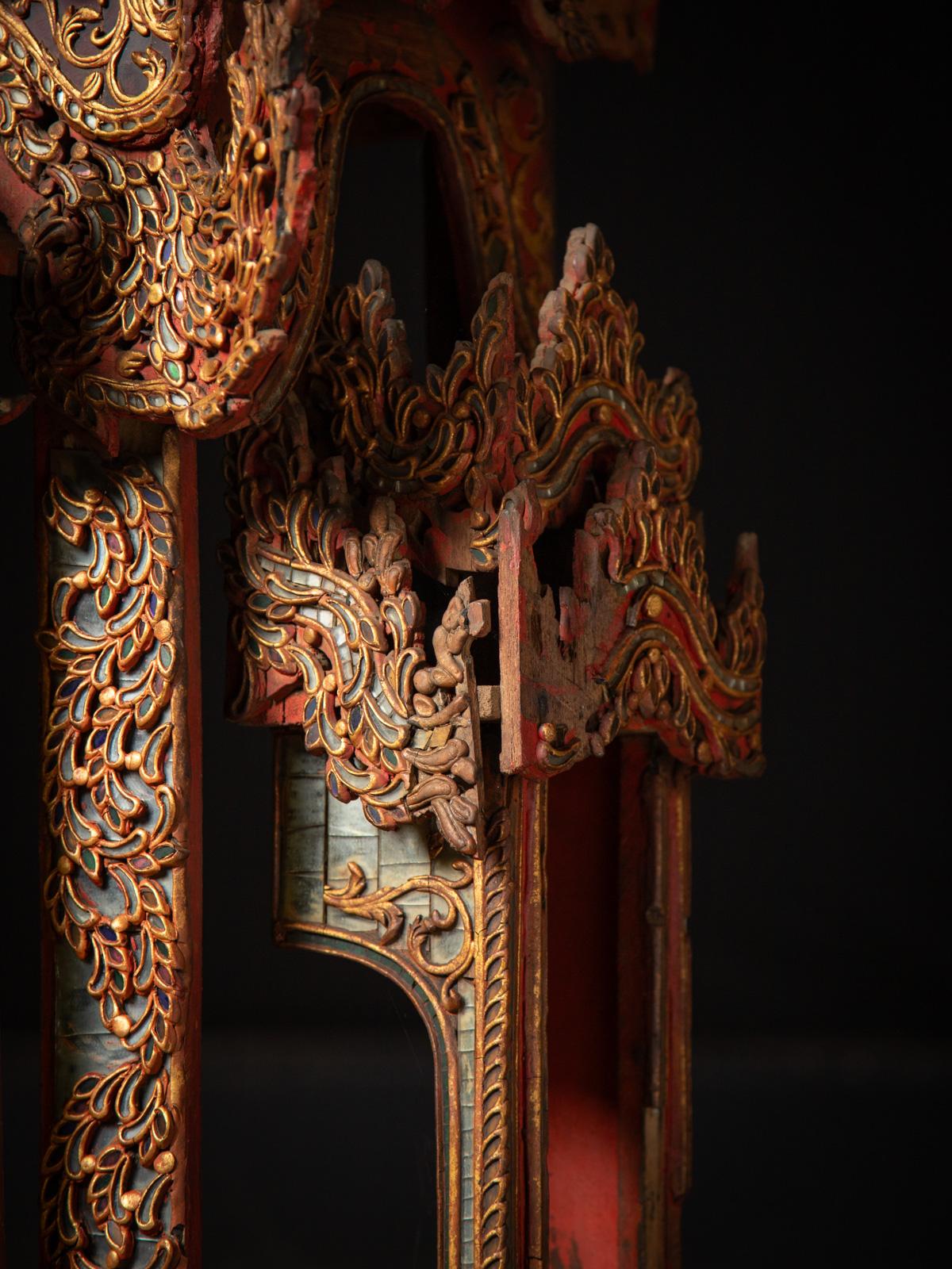 19e siècle Grand autel antique de Bouddha birman de Birmanie en vente 10