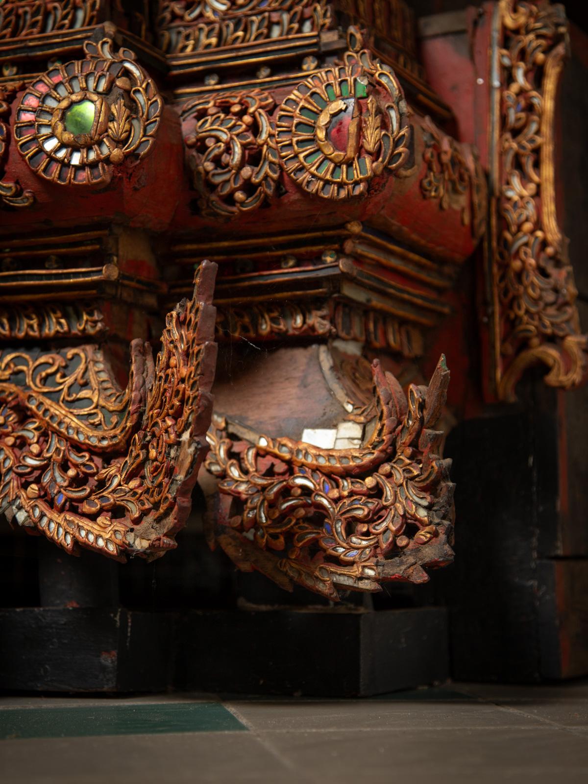 19e siècle Grand autel antique de Bouddha birman de Birmanie en vente 1