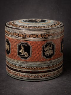19th century Large antique Burmese lacquerware betelnut box from Burma