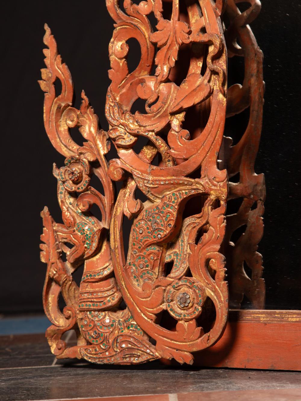 Grand miroir birman ancien du 19ème siècle dans un cadre en bois de Birmanie en vente 3