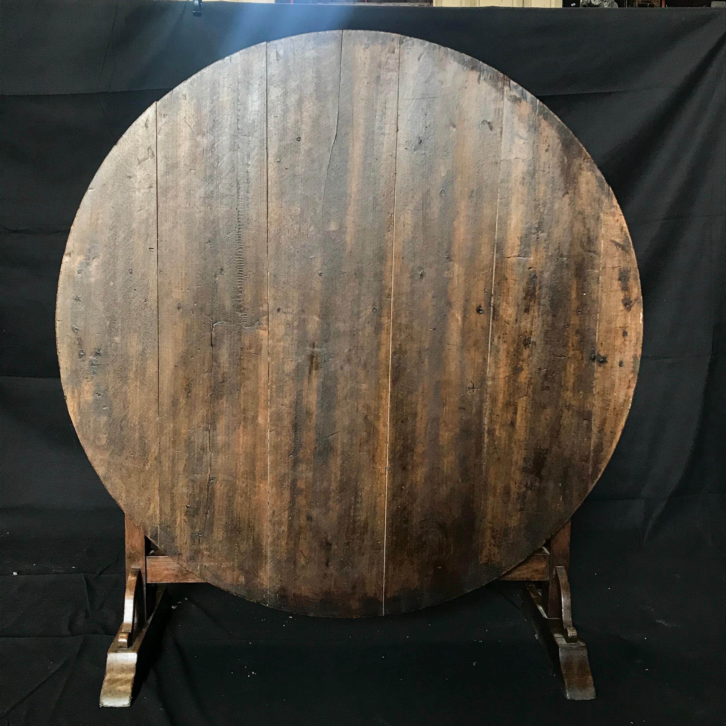 19th Century Large Antique French Wine Tasting Table In Excellent Condition In Hopewell, NJ
