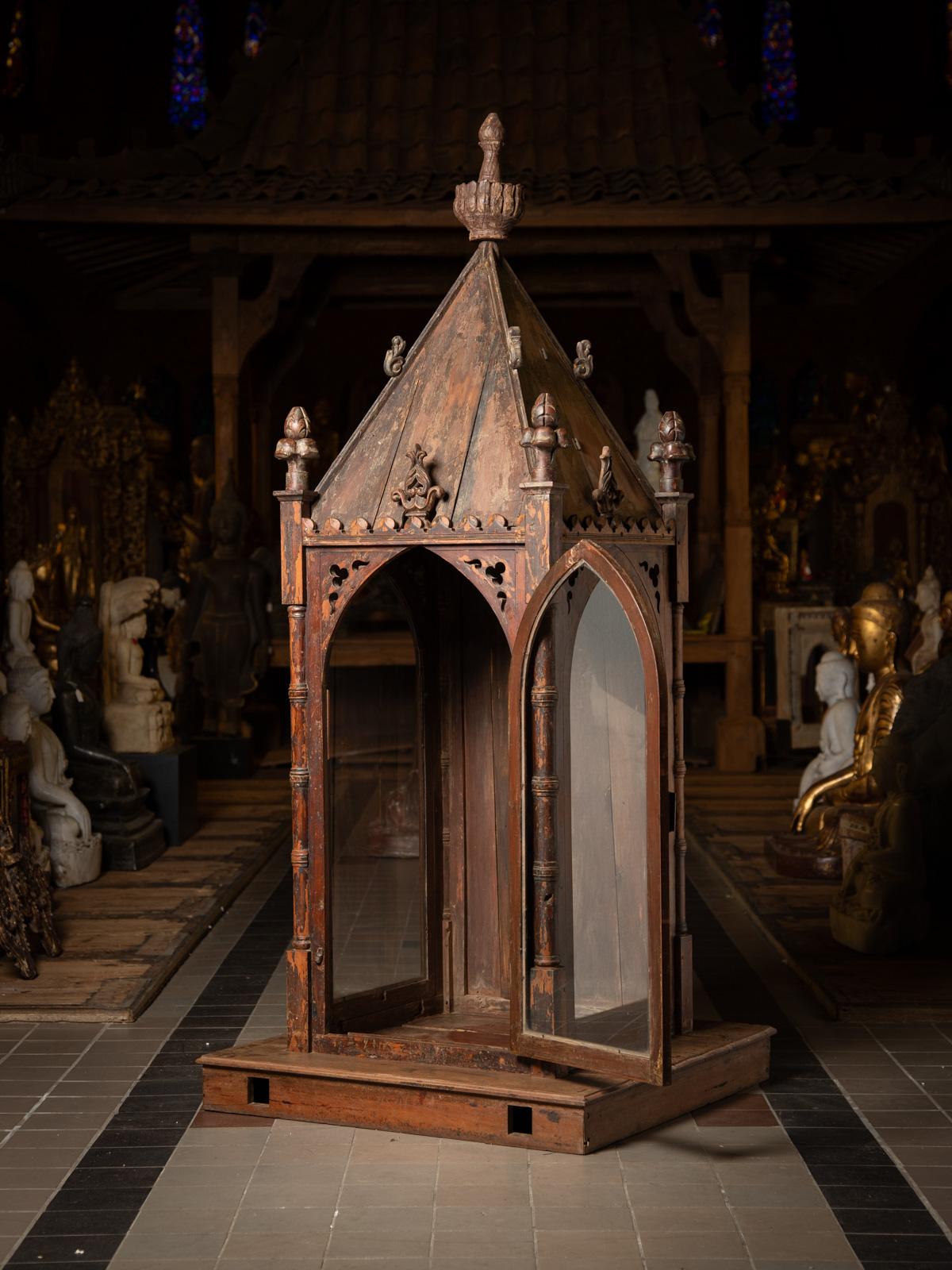 19th century Large antique Indian wooden Temple from India - Original Buddhas For Sale 1