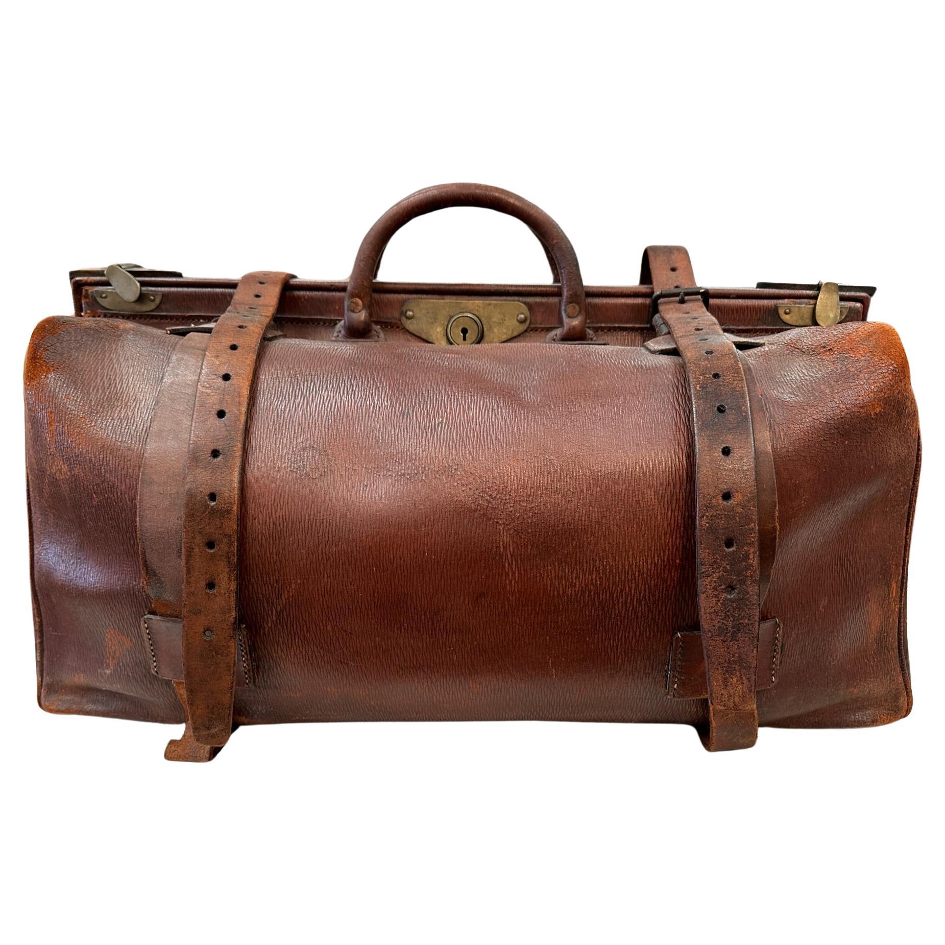 19th Century Large Antique Leather Traveling Luggage with Brass Accents In Good Condition For Sale In Wichita, KS