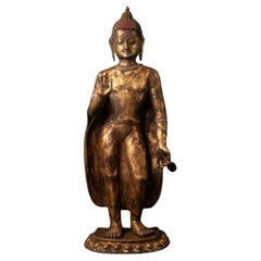 Grande statue de Bouddha népalais antique Abhaya mudra du 19ème siècle - Bouddhas originaux