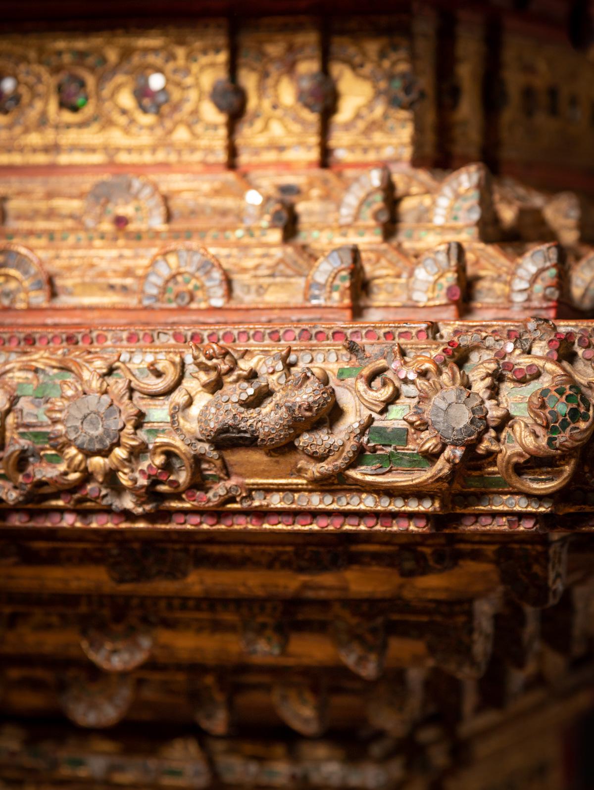 19ème siècle Grand trône birman antique en bois de Birmanie en vente 6