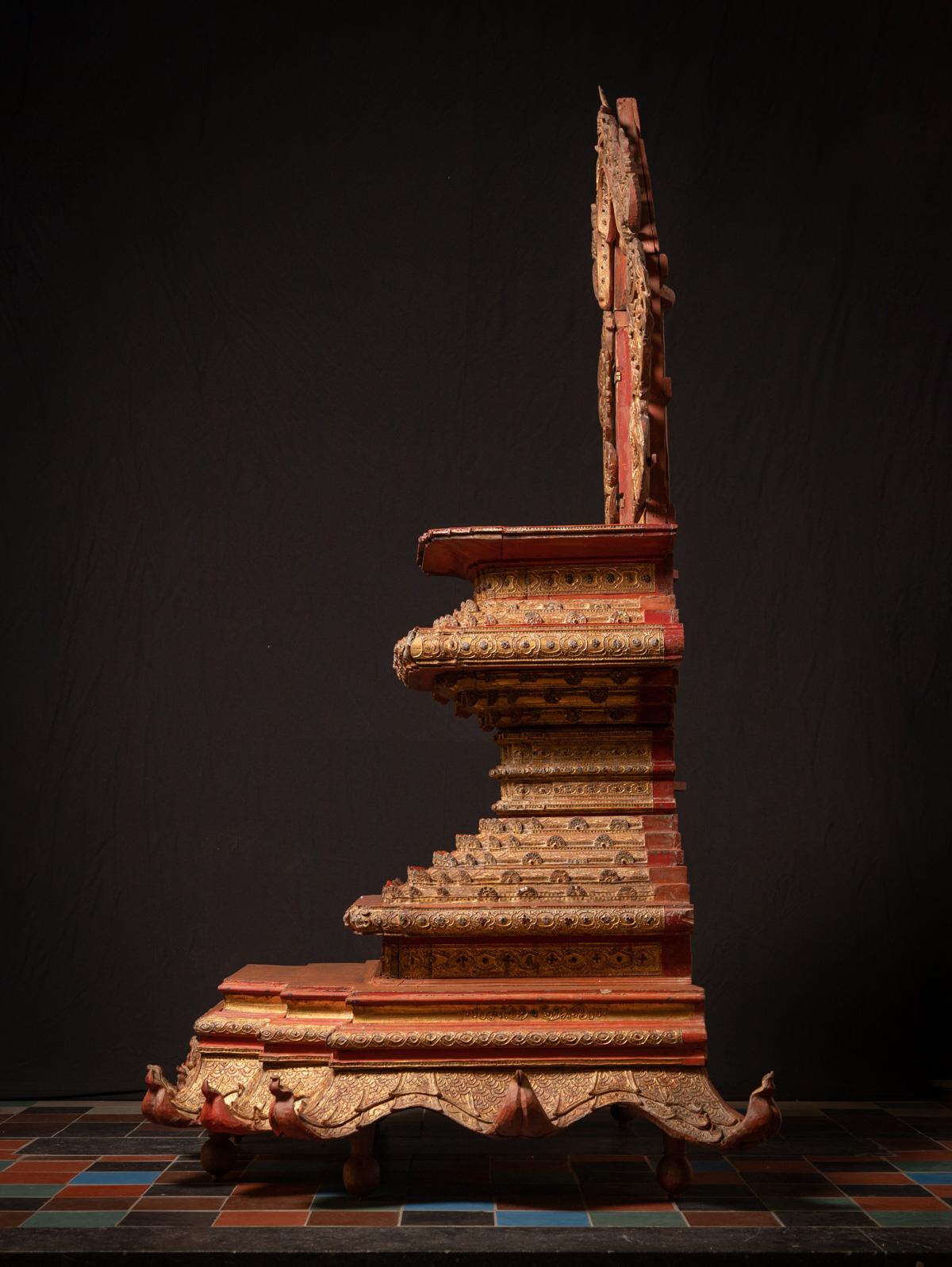 19ème siècle Grand trône birman antique en bois de Birmanie en vente 7