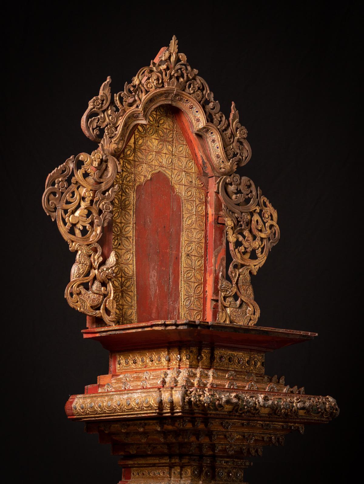 19ème siècle Grand trône birman antique en bois de Birmanie en vente 11