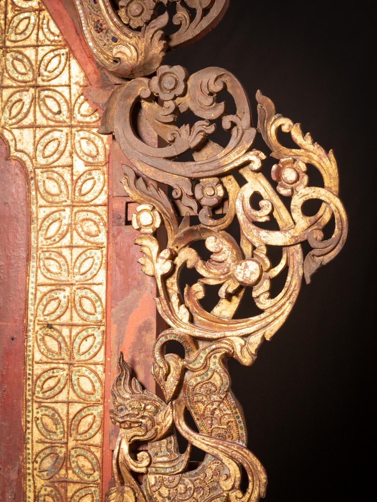 Bois 19ème siècle Grand trône birman antique en bois de Birmanie en vente