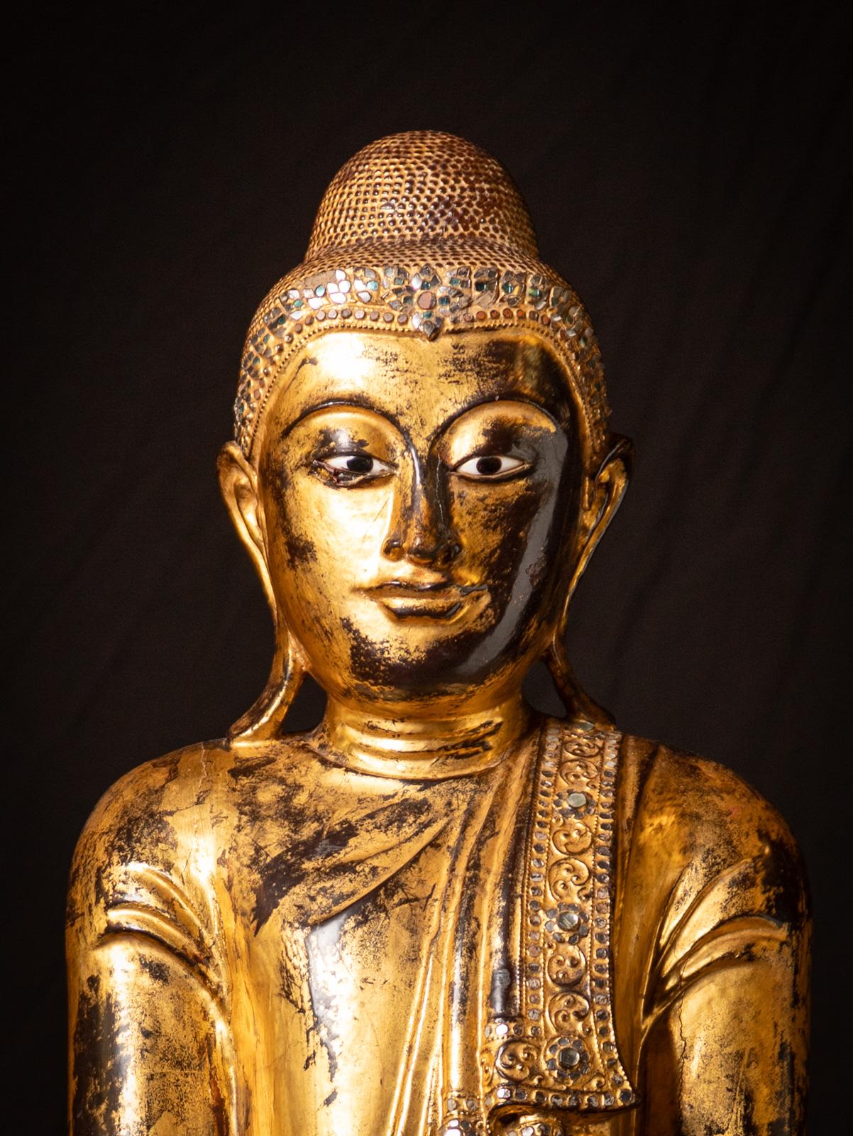 19ème siècle Grande statue antique de Bouddha en bois de Mandalay, Birmanie en vente 2