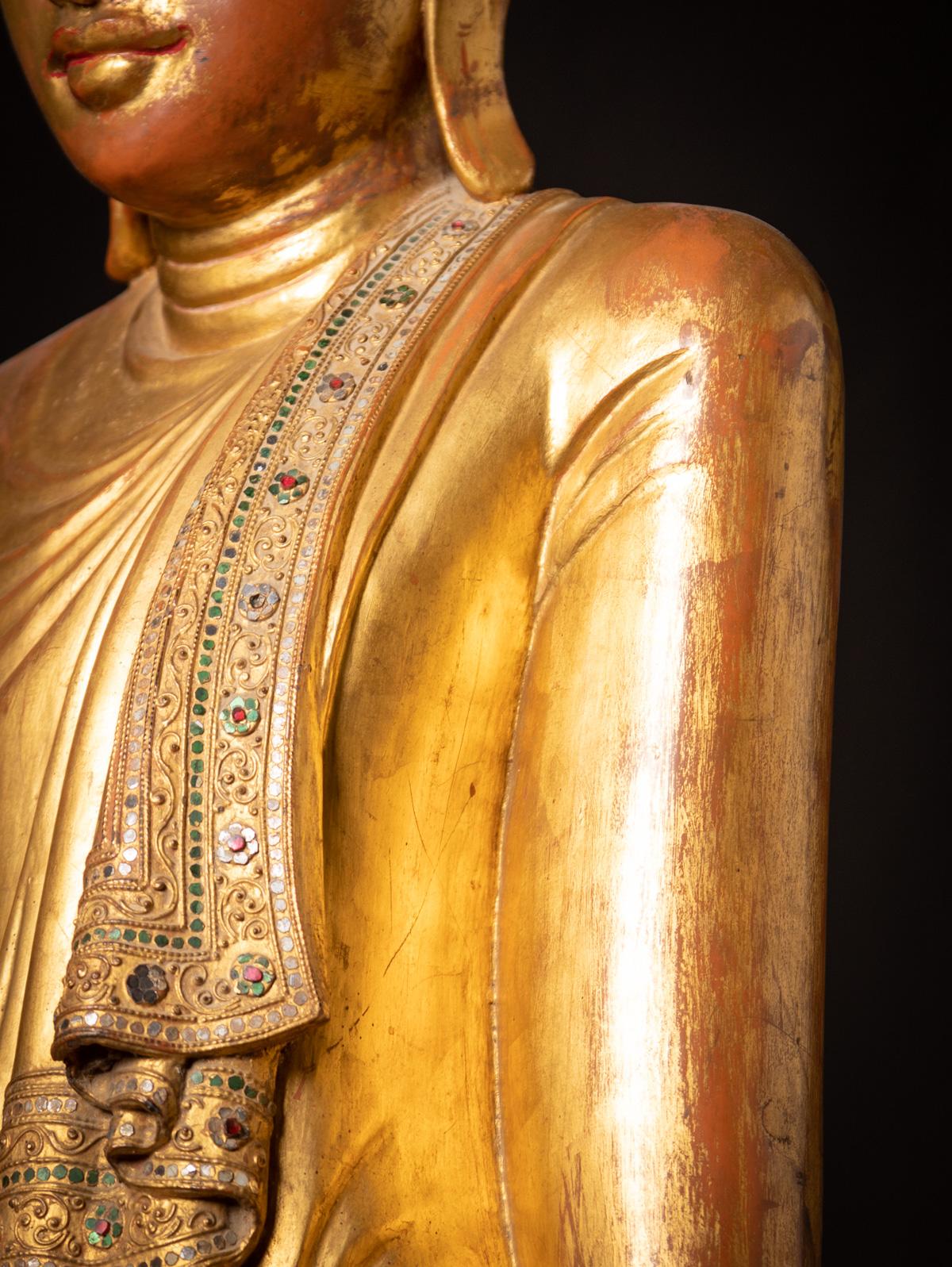 Siglo XIX Gran estatua antigua de madera de Buda de Mandalay procedente de Birmania en venta 3