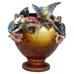 Grand pot à caches autrichien du 19e siècle, perroquets et fleurs
