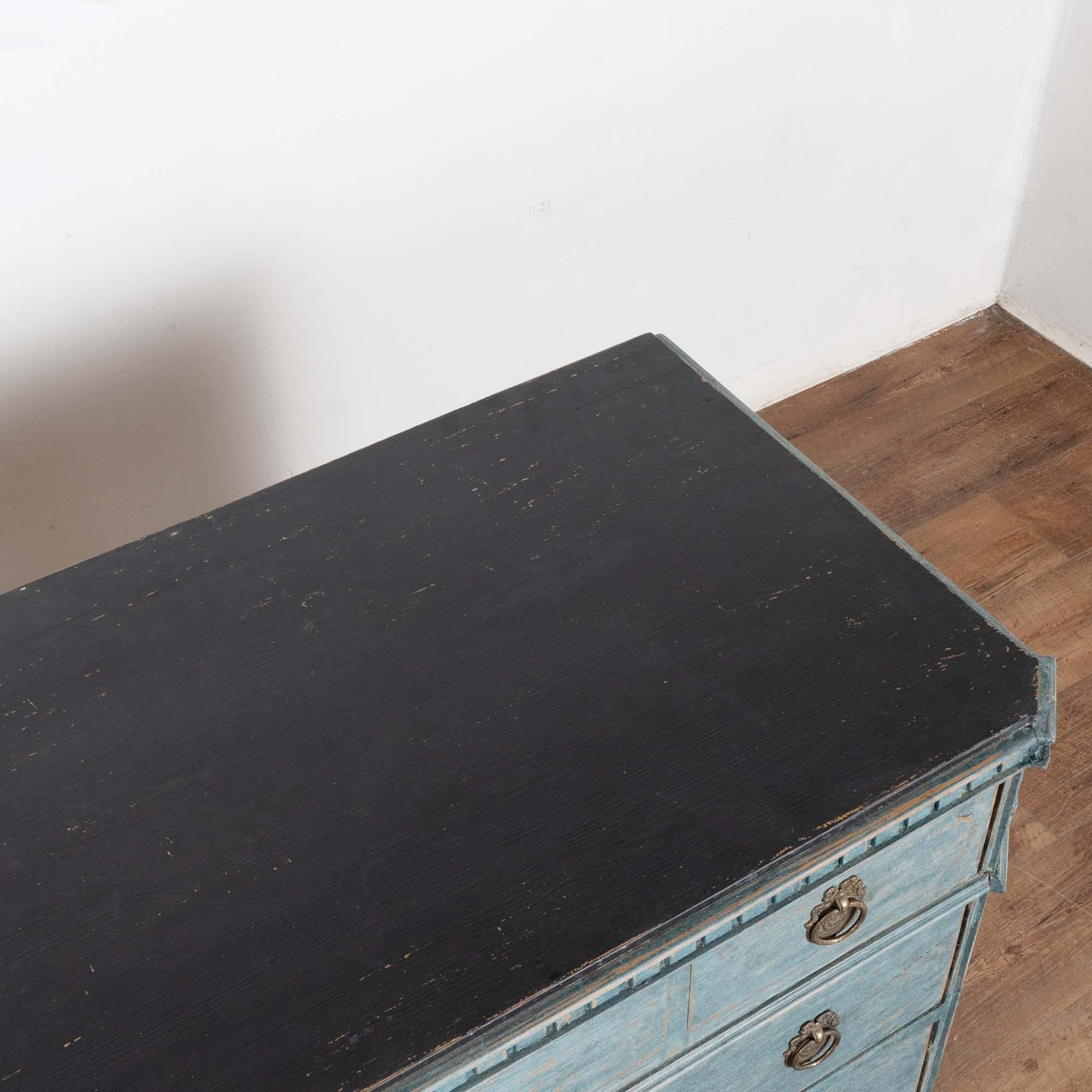 19th Century Large Blue Painted Gustavian Chest of Three Drawers, Sweden 2