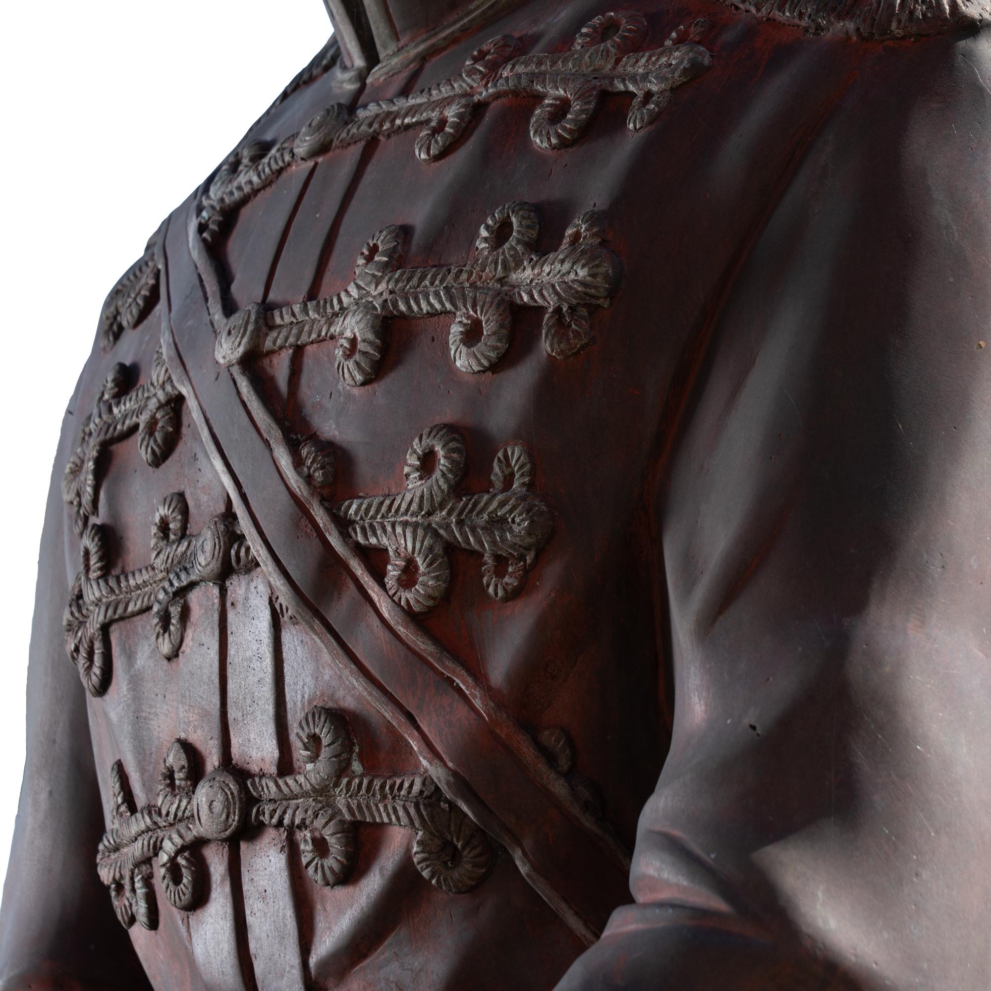 19. Jahrhundert große französische Bronzeskulptur eines Soldaten zu Pferd im Angebot 1