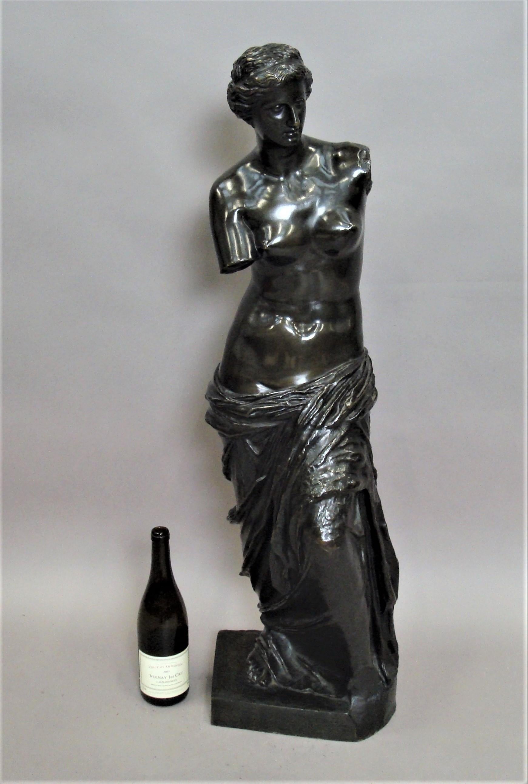 Impressive 19th century bronze grand tour sculpture of Venus de Milo, of very large scale, this well cast, classical figure with a good rich patina emphasizing her shape and curves.

Venus de Milo, is an ancient Greek statue and one of the most