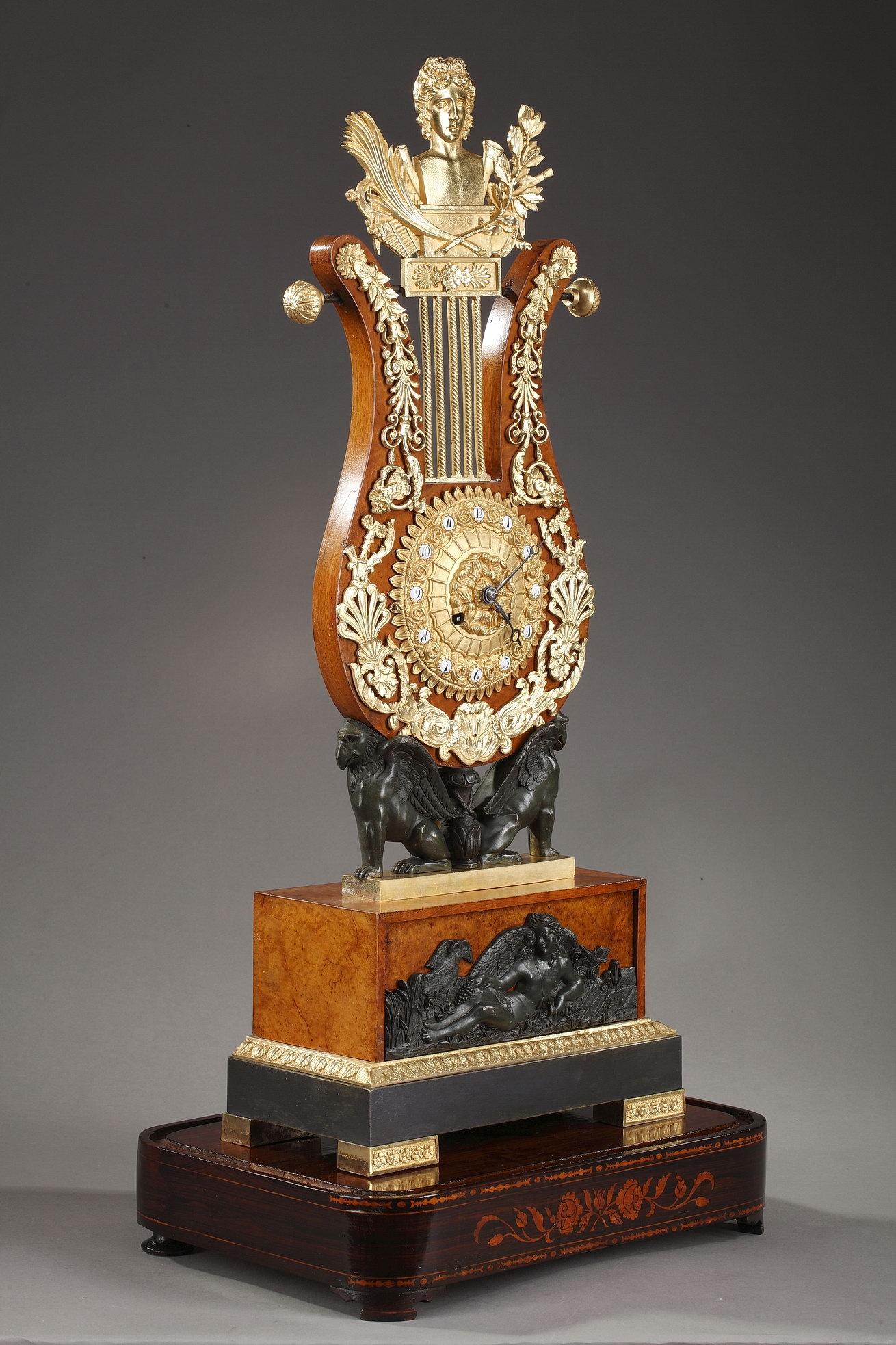 19th Century Large Burr Elm and Ormolu Lyre Clock For Sale 13