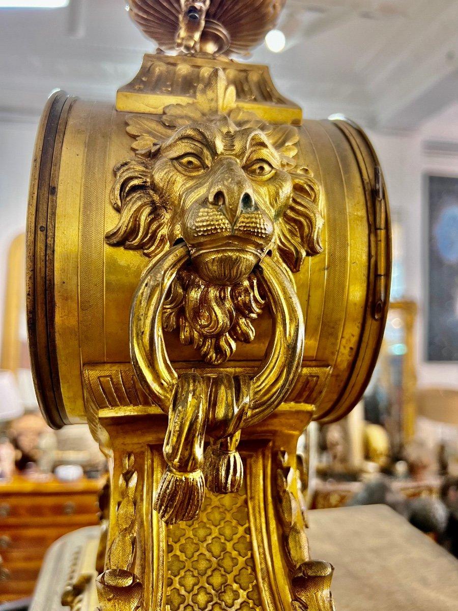 19th Century Large C. Vernet Mantel Clock in Gilt Bronze In Good Condition For Sale In NICE, FR