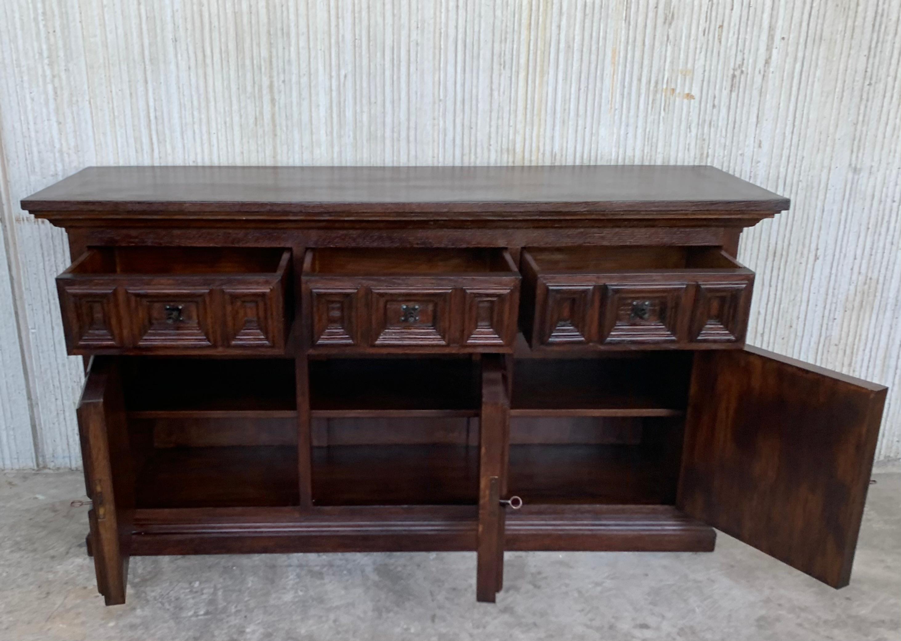 19th Century Large Catalan Spanish Baroque Carved Oak Tuscan Credenza or Buffet 5