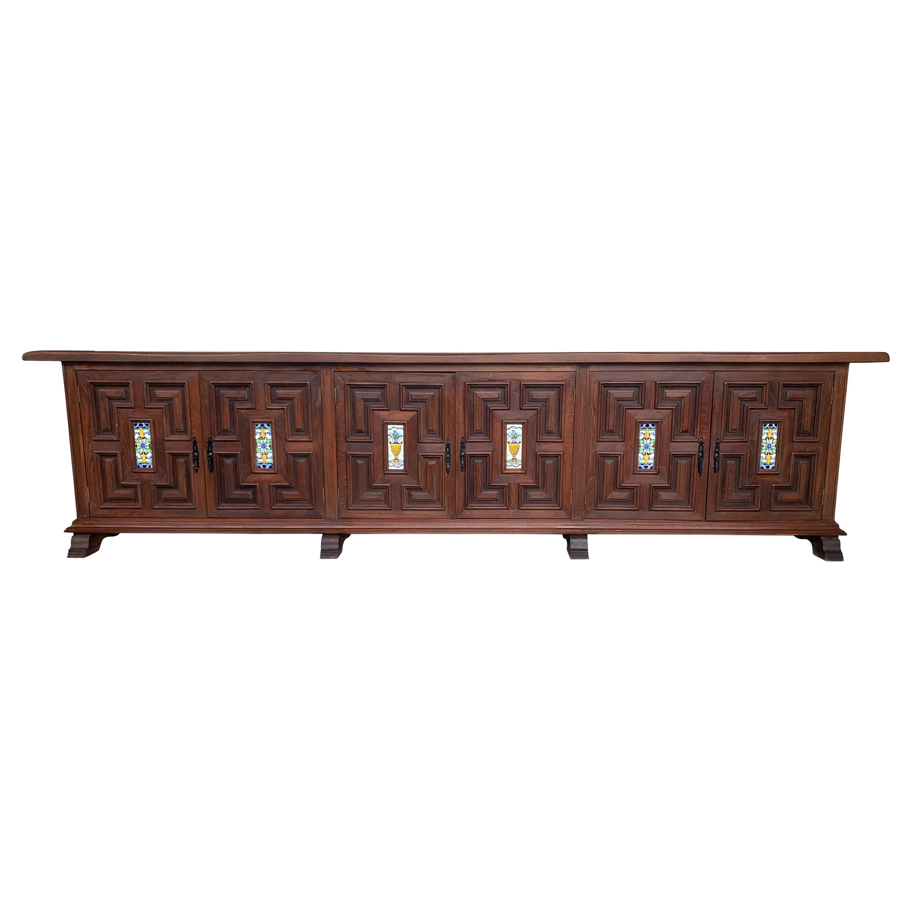 19th Century Large Catalan Spanish Baroque Carved Oak Tuscan Credenza or Buffet For Sale