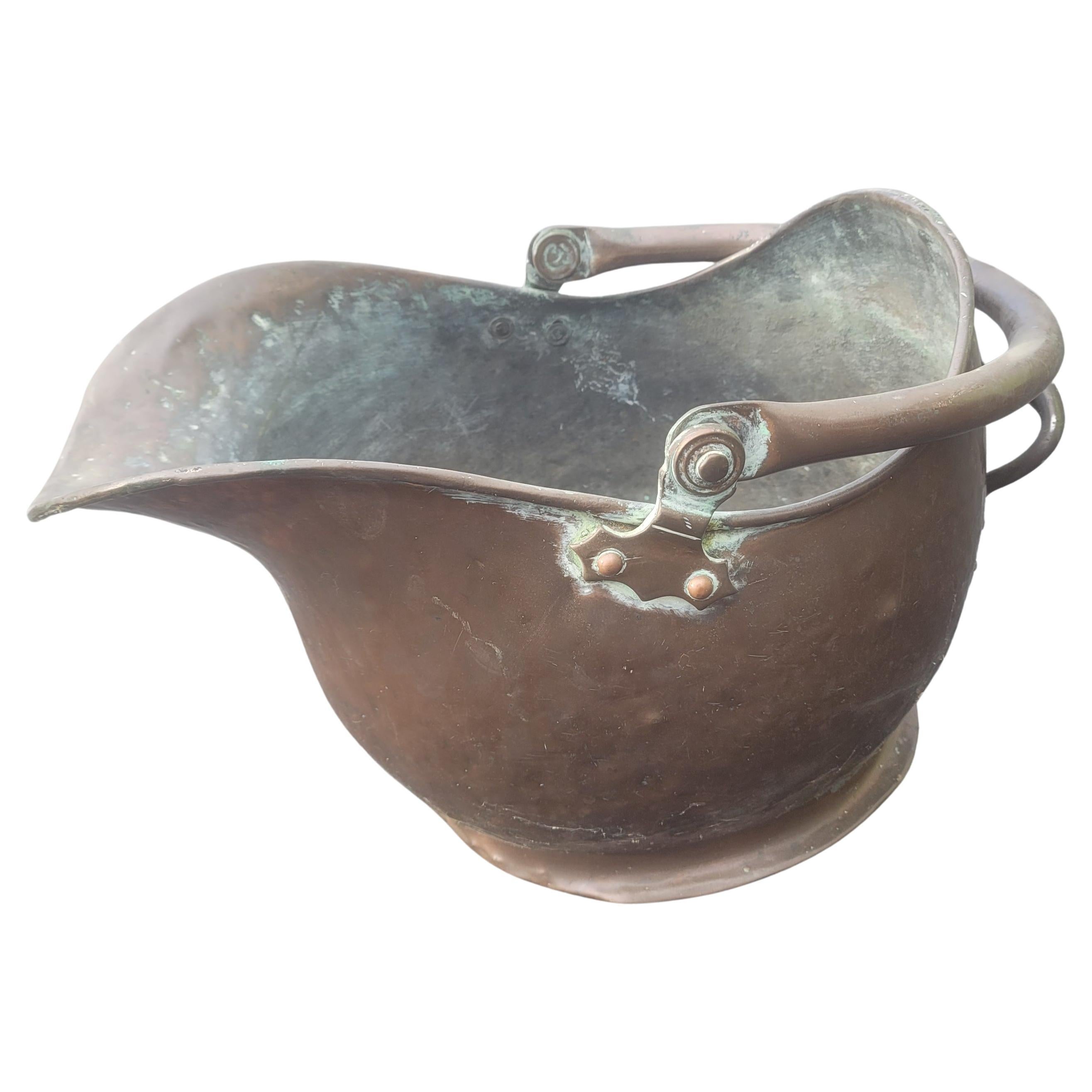 Hand-Crafted 19th Century Large Copper Coal Scuttle with Handle For Sale