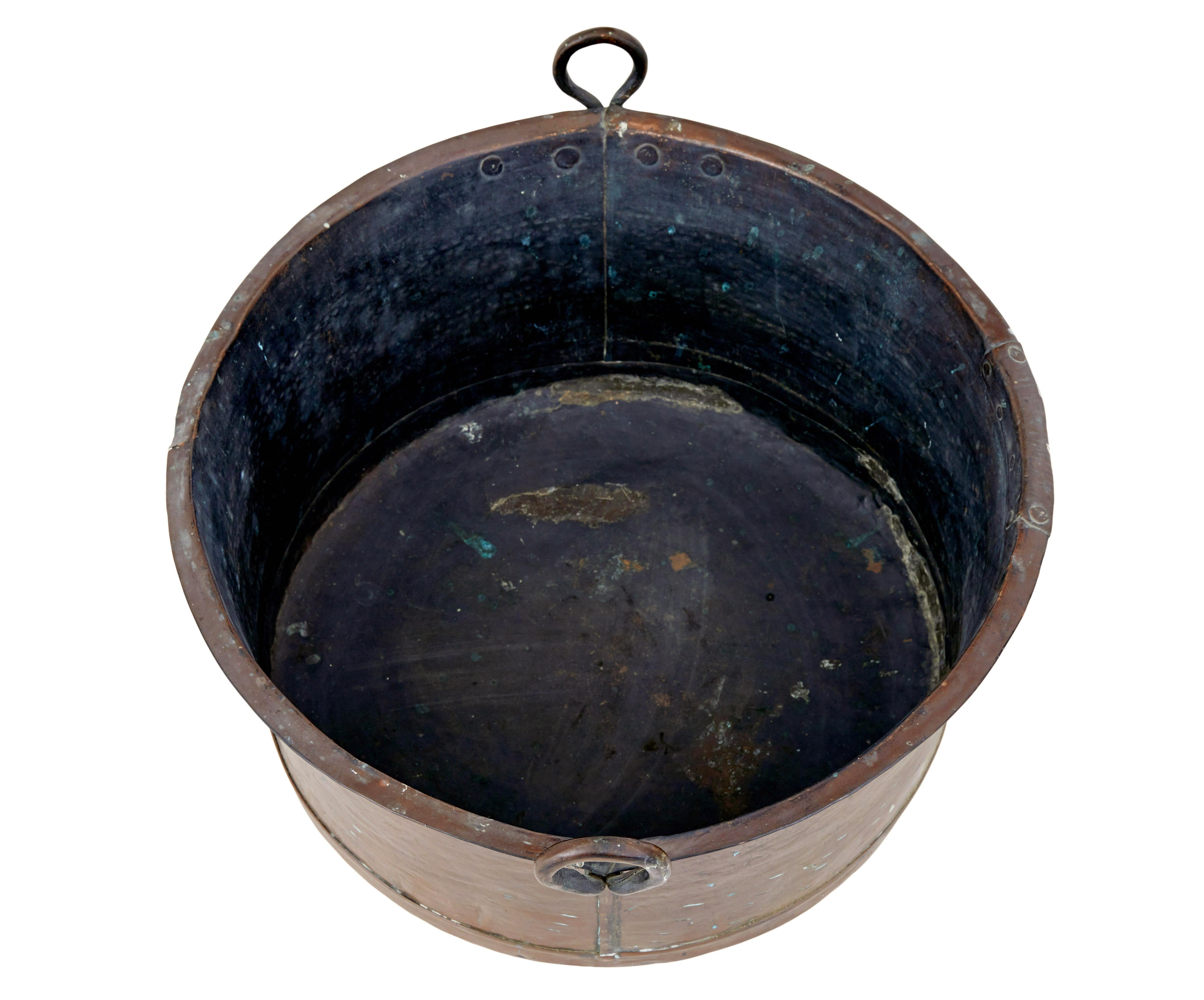 Fatto a mano Grande recipiente da cucina in rame del XIX secolo in vendita