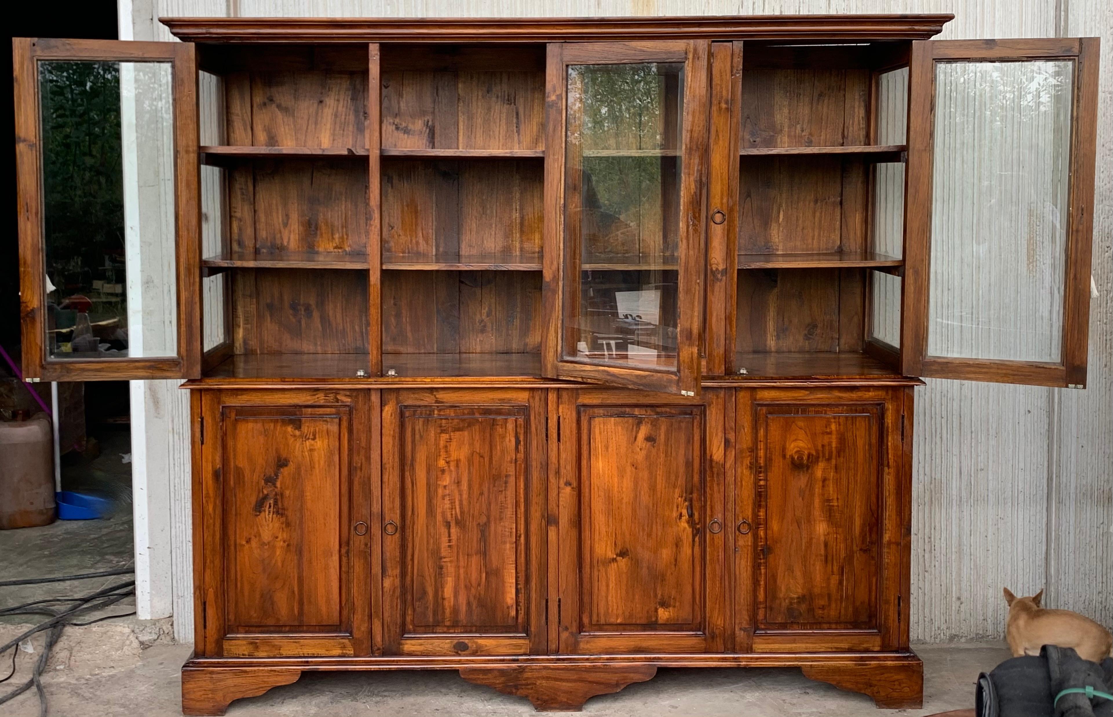 19th Century Large Cupboard or Bookcase with Glass Vitrine, Pine, Spain Restored In Good Condition For Sale In Miami, FL