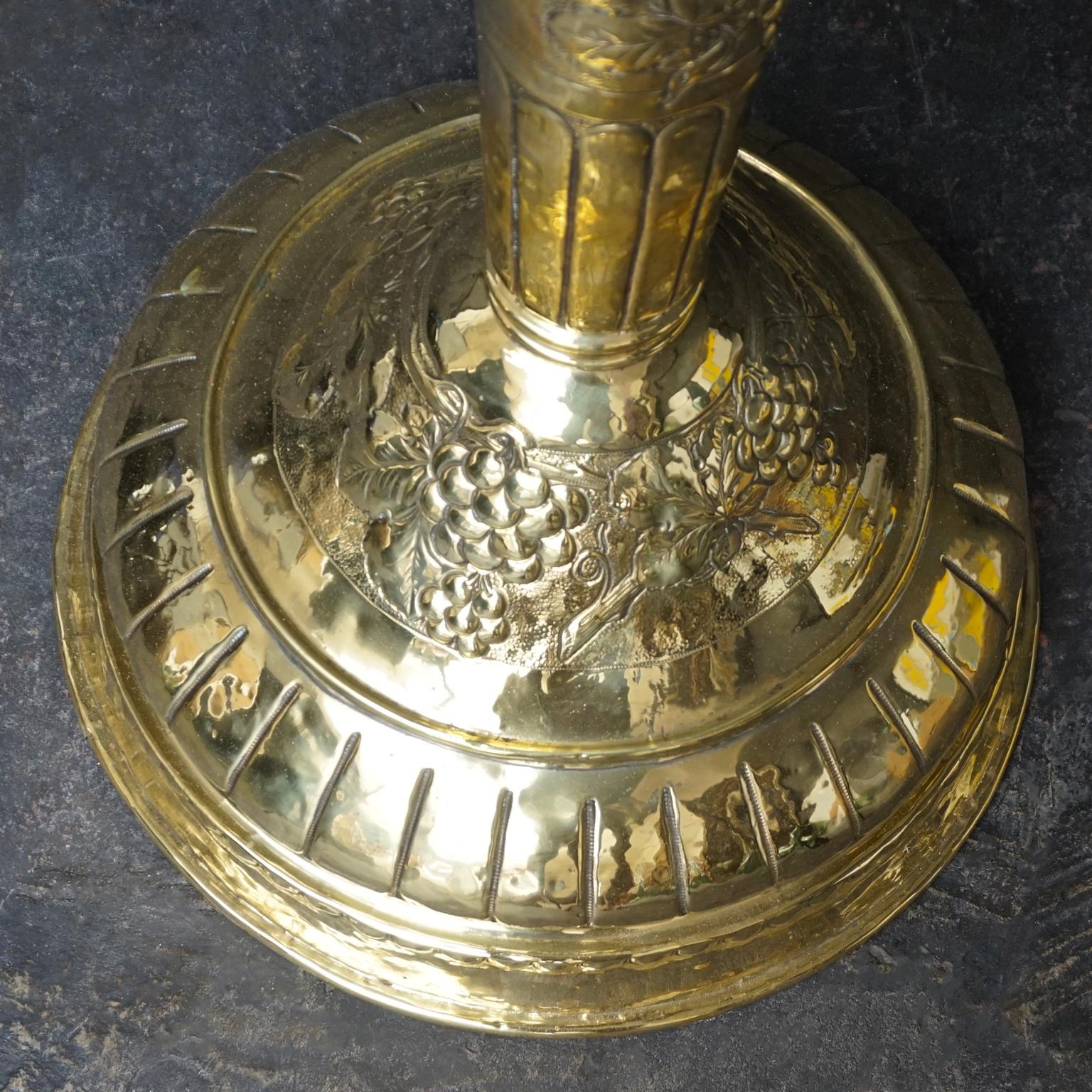 19th Century Large Dutch Embossed Brass Cachepot Jardinière or Champagne Cooler For Sale 11