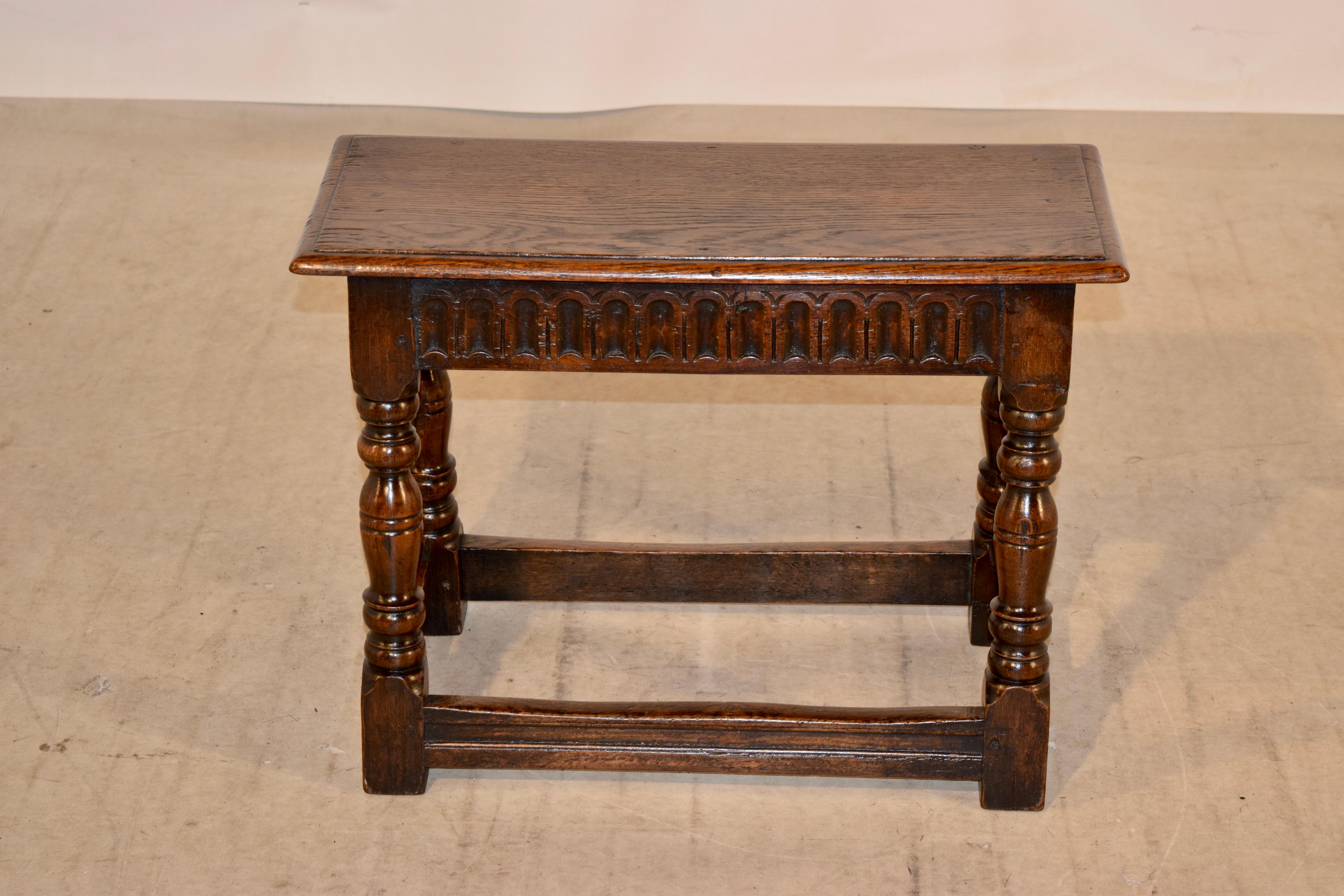 19th Century Large English Oak Stool In Good Condition In High Point, NC