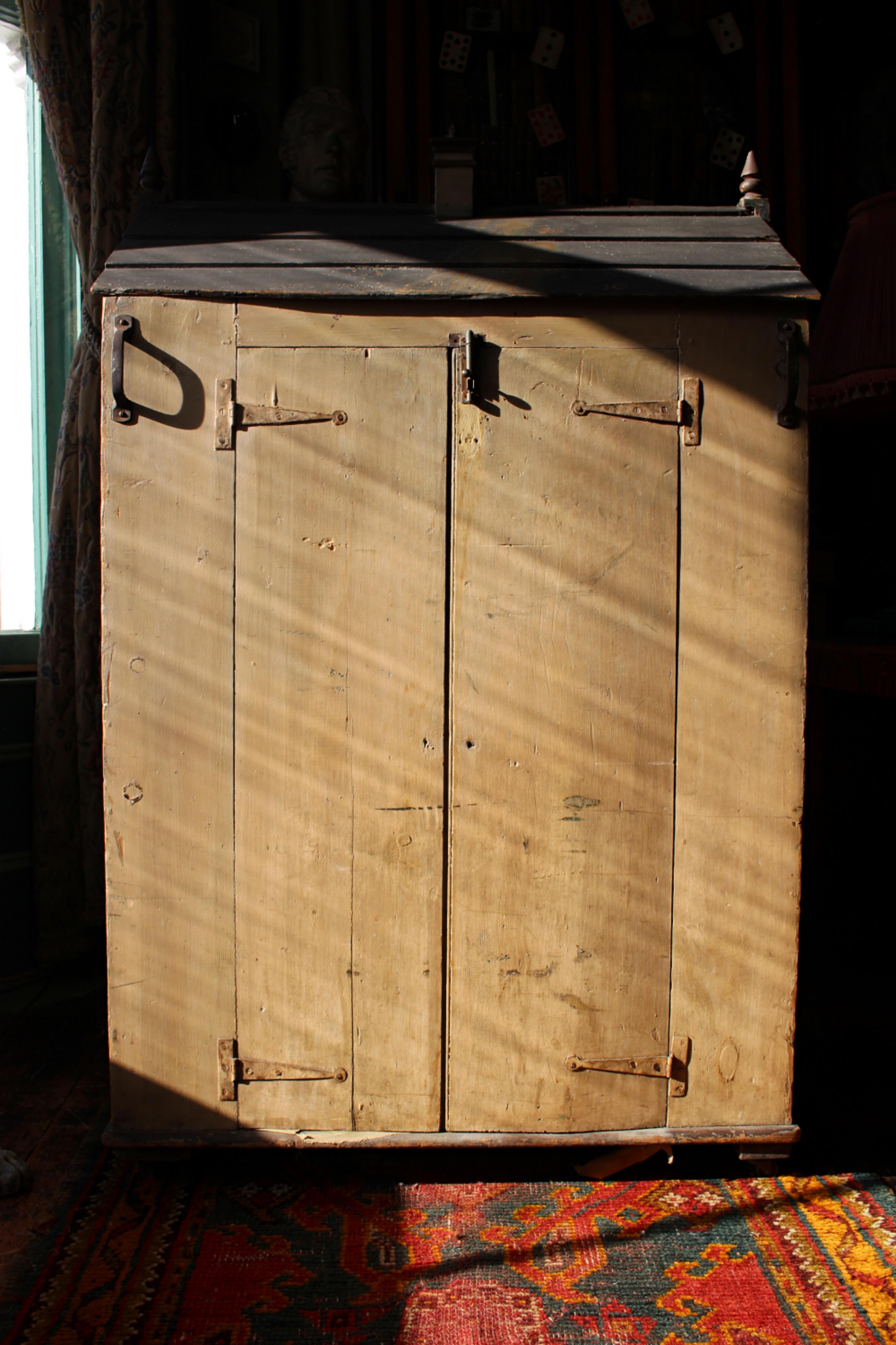 19th Century Large English Victorian Dolls House Original Paint 7